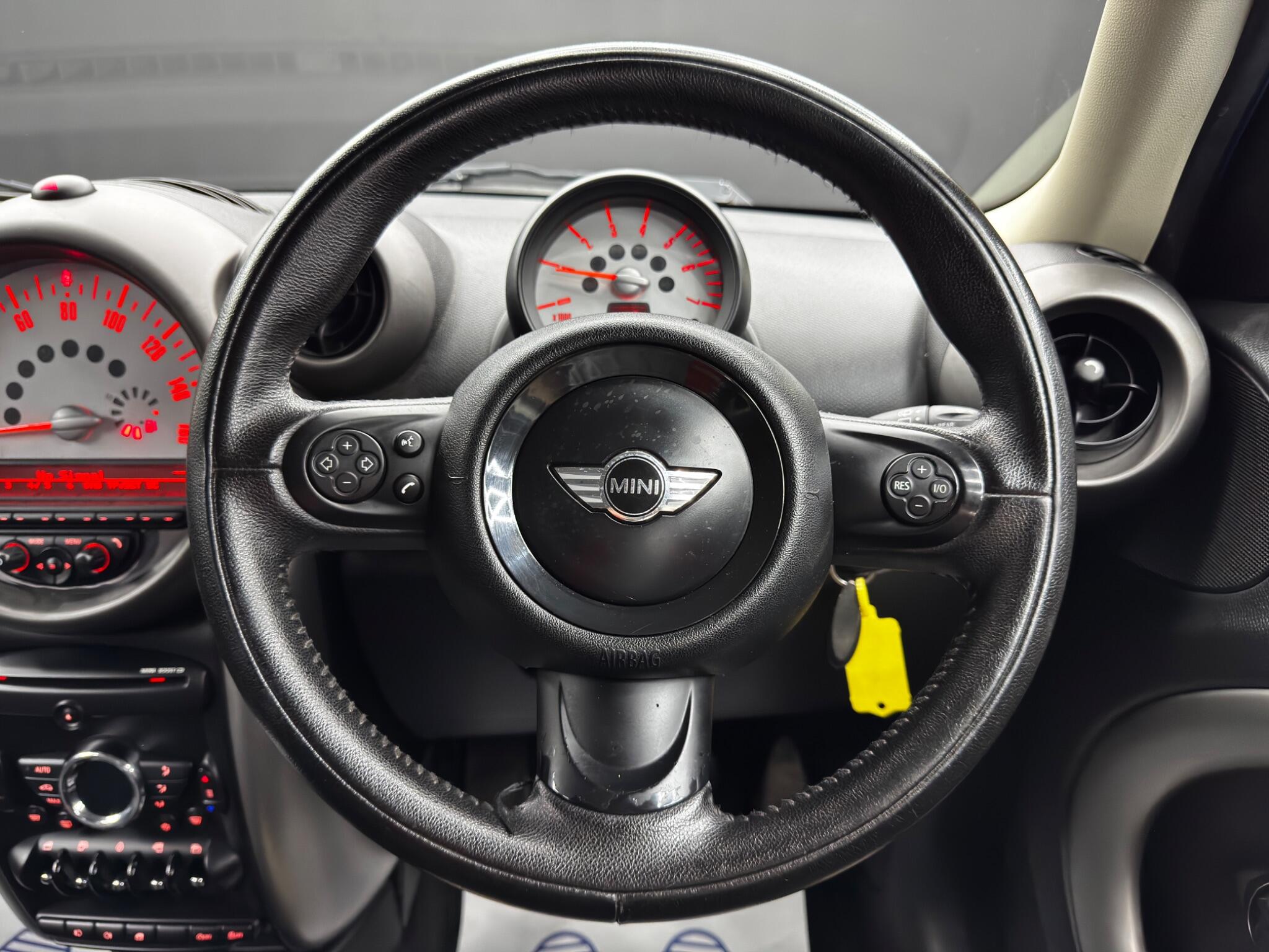 Mini Countryman view 19