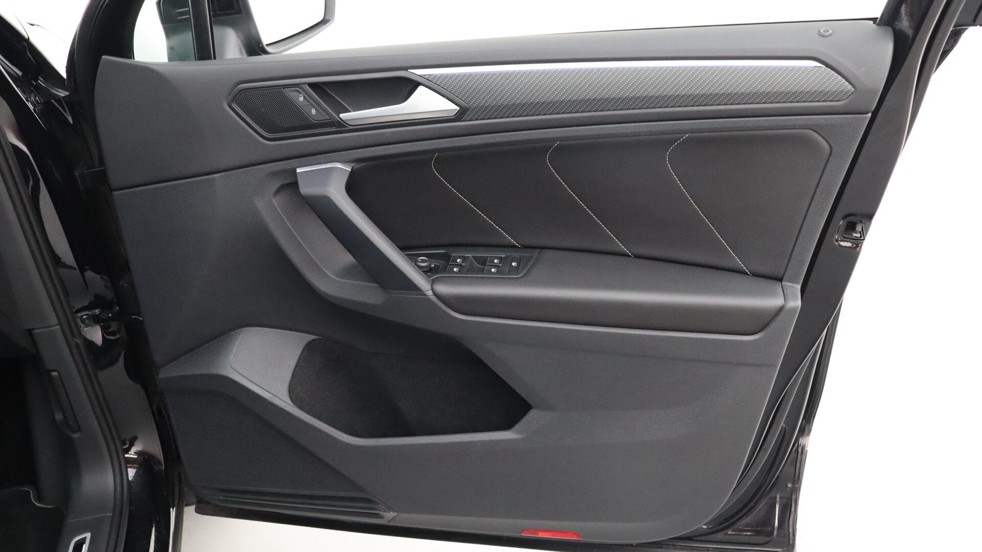 Volkswagen Tiguan view 23