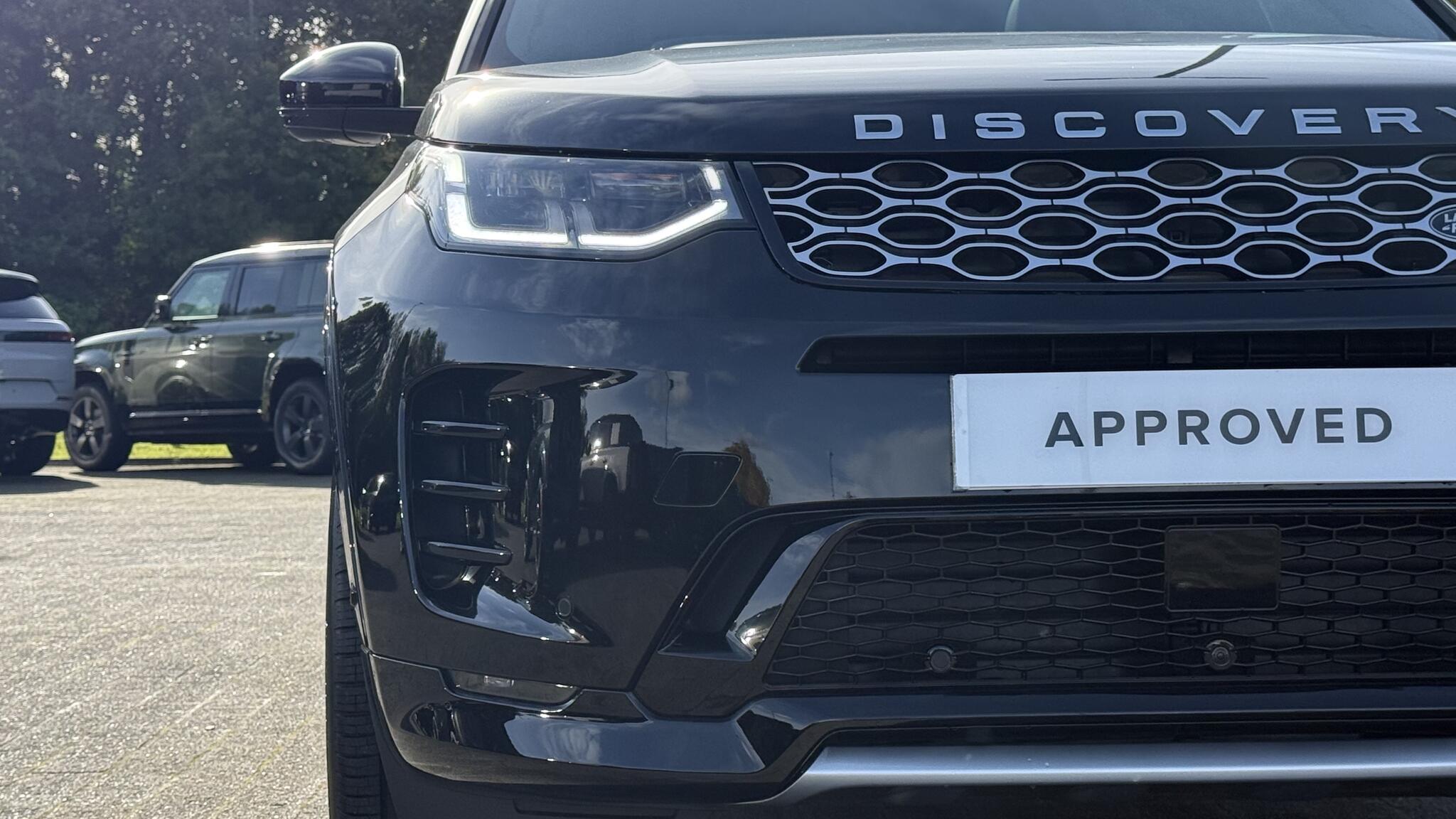 Land Rover Discovery Sport view 25