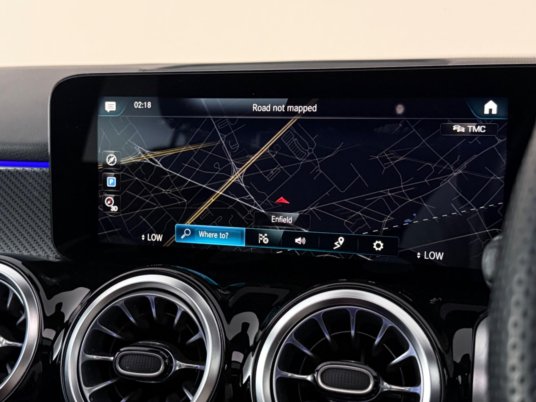Mercedes-Benz GLB view 25