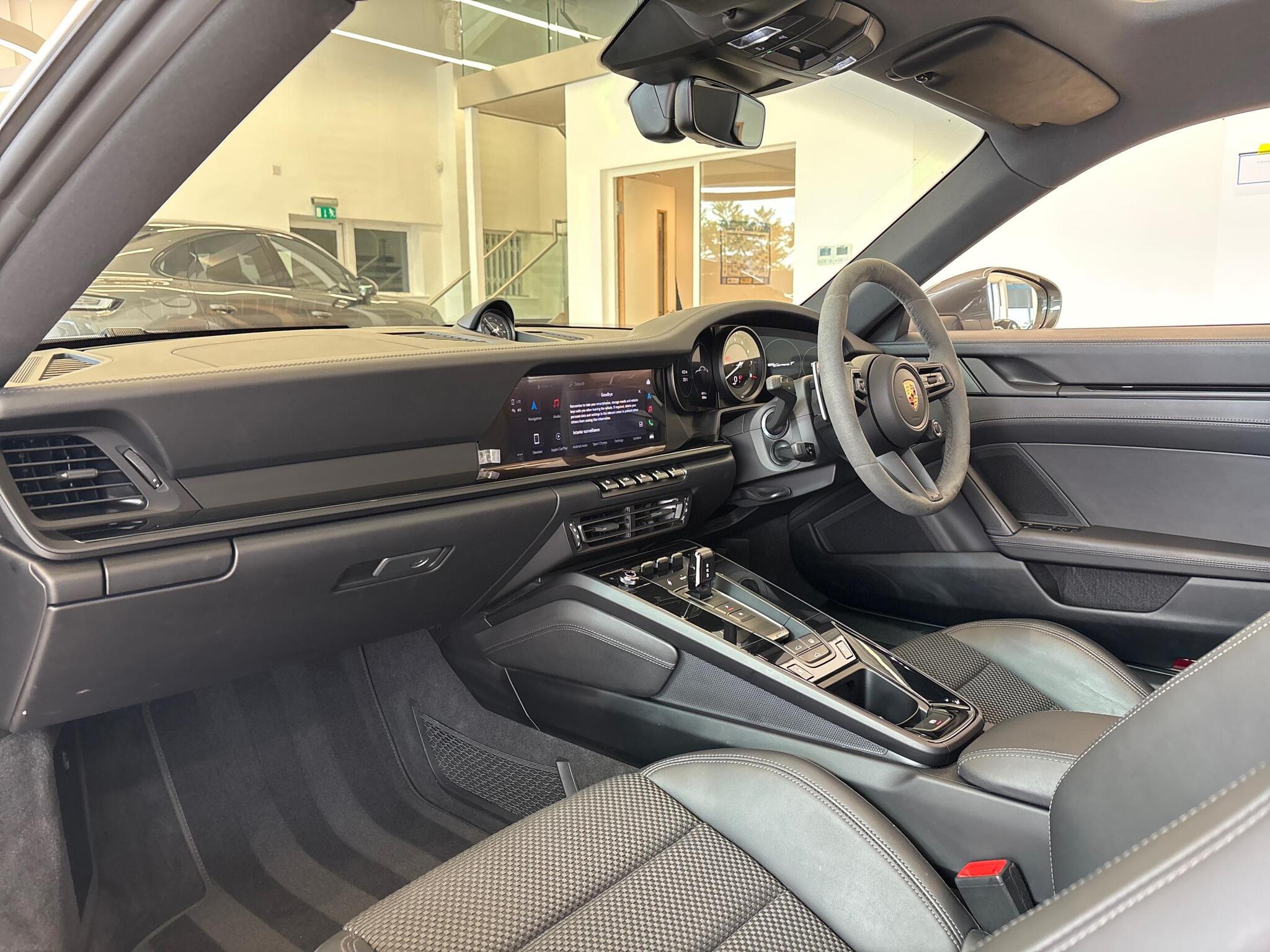 Porsche 911 view 13