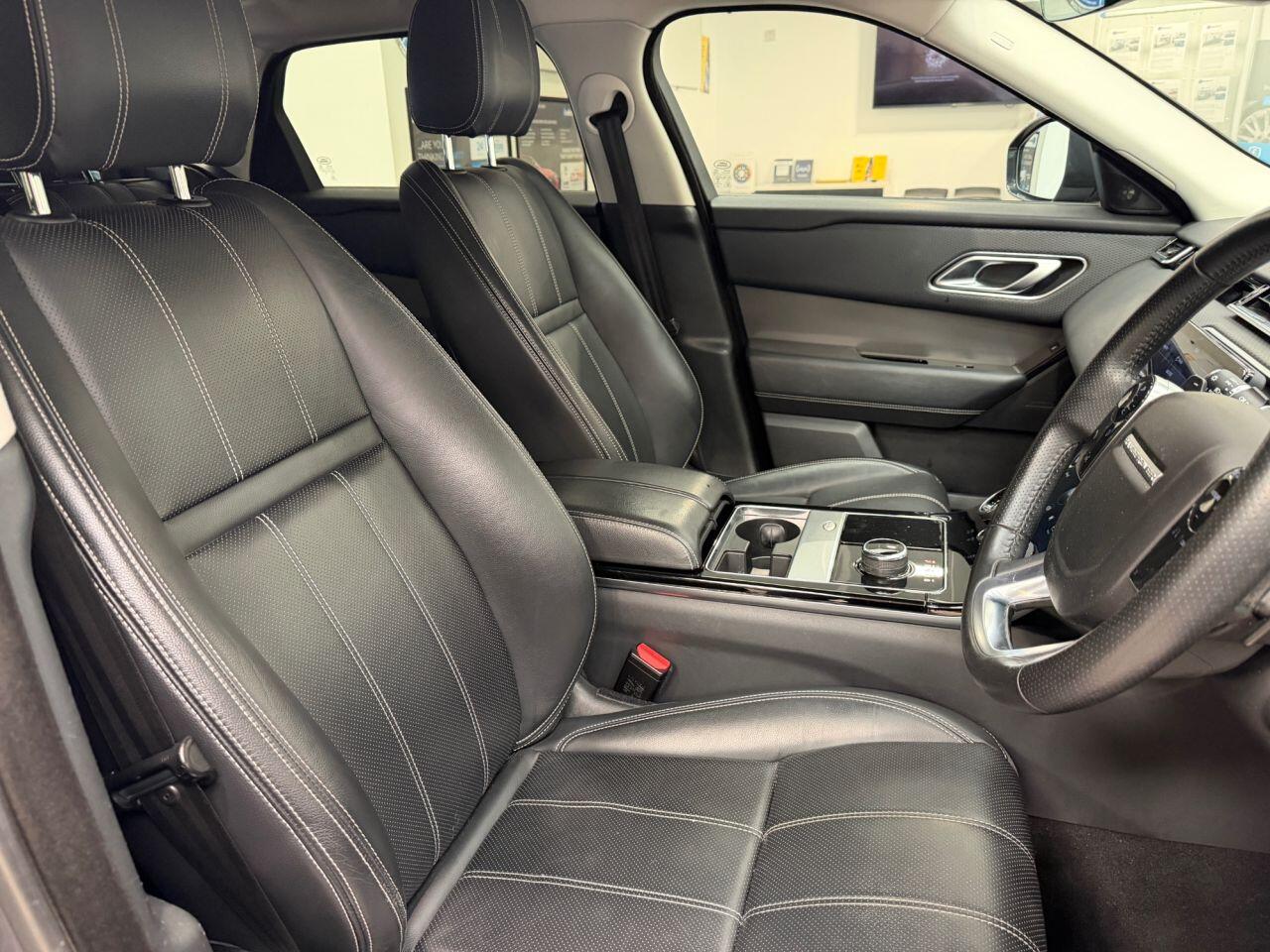 Land Rover Range Rover Velar view 31