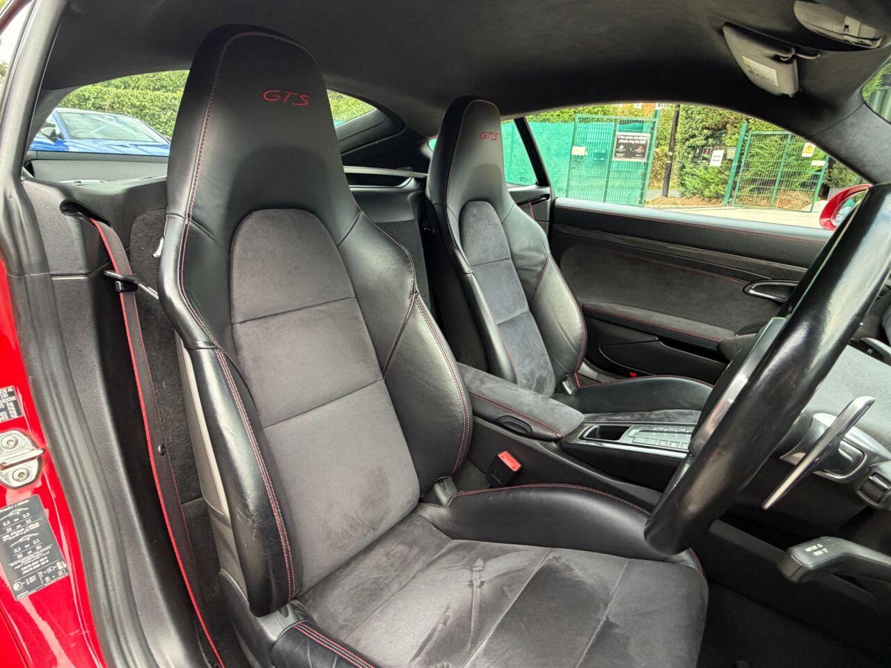 Porsche Cayman view 38