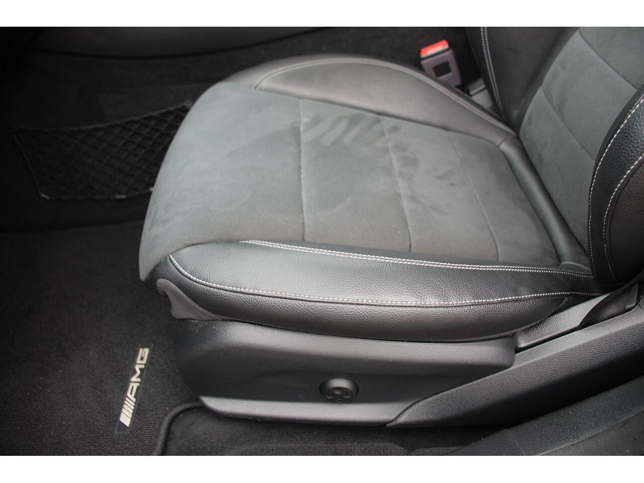 Mercedes-Benz E Class view 18