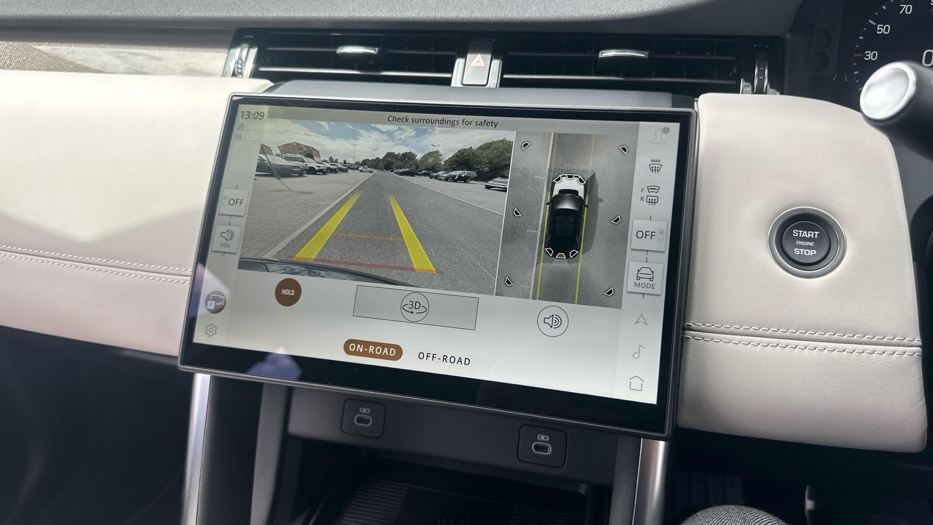 Land Rover Discovery Sport view 62