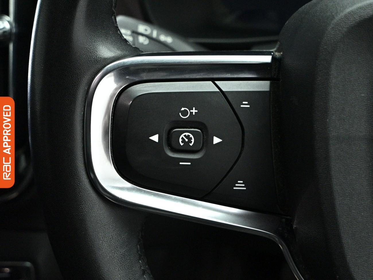 Volvo XC40 view 24