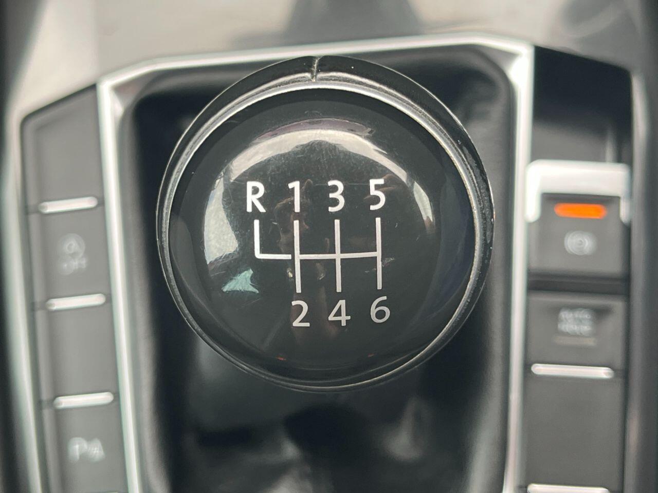 Volkswagen Tiguan view 18