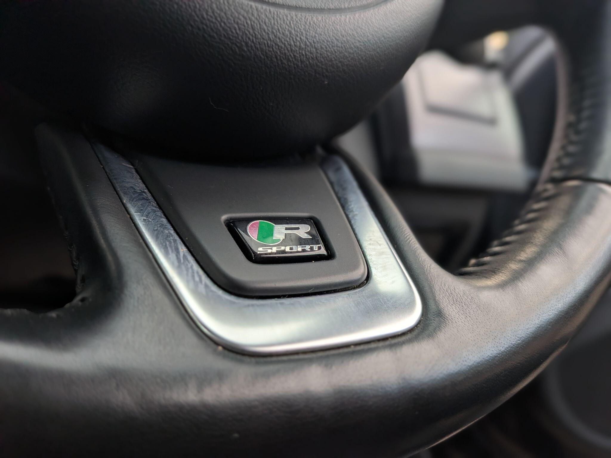Jaguar XF view 33