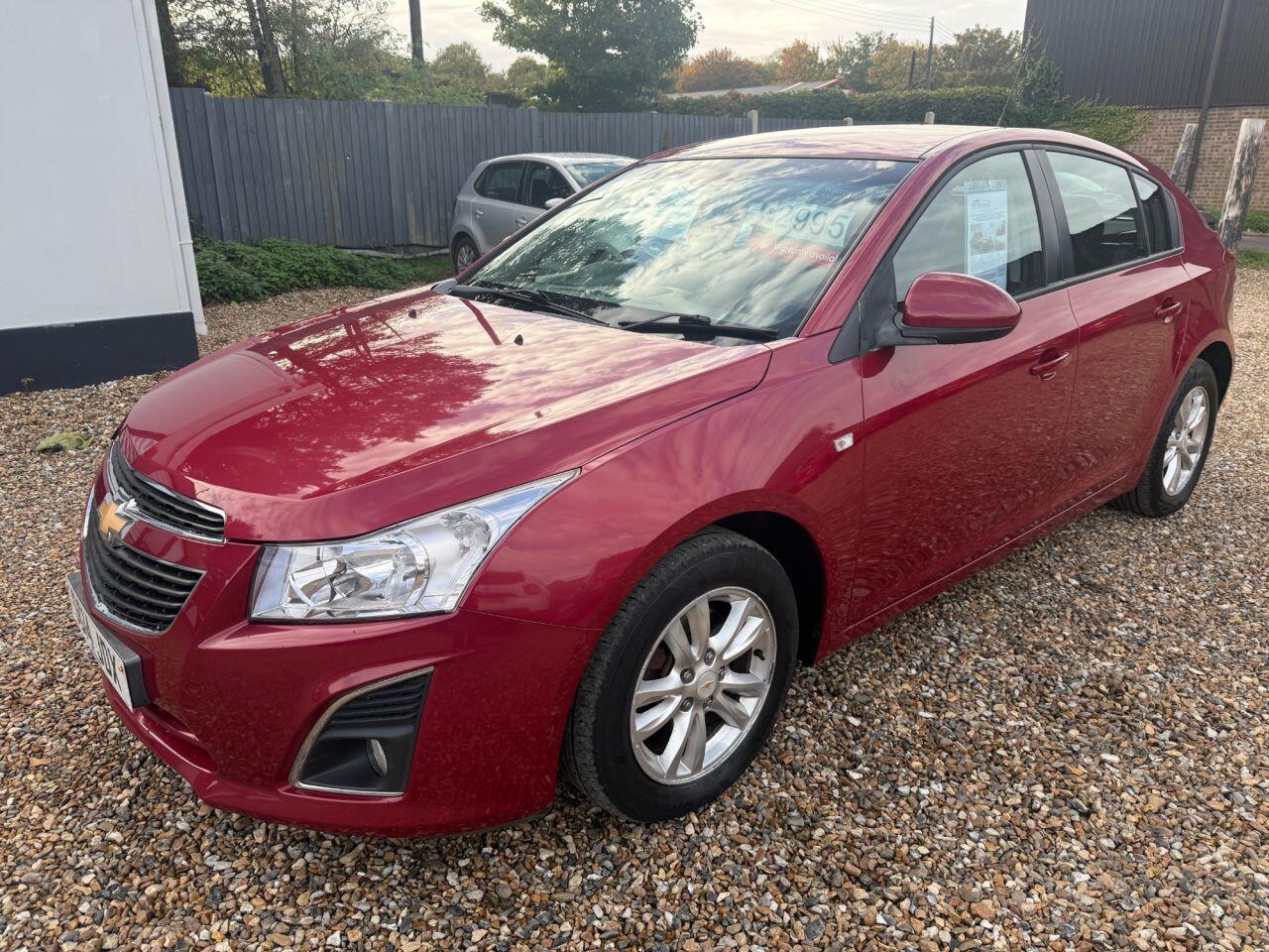 Chevrolet Cruze view 4