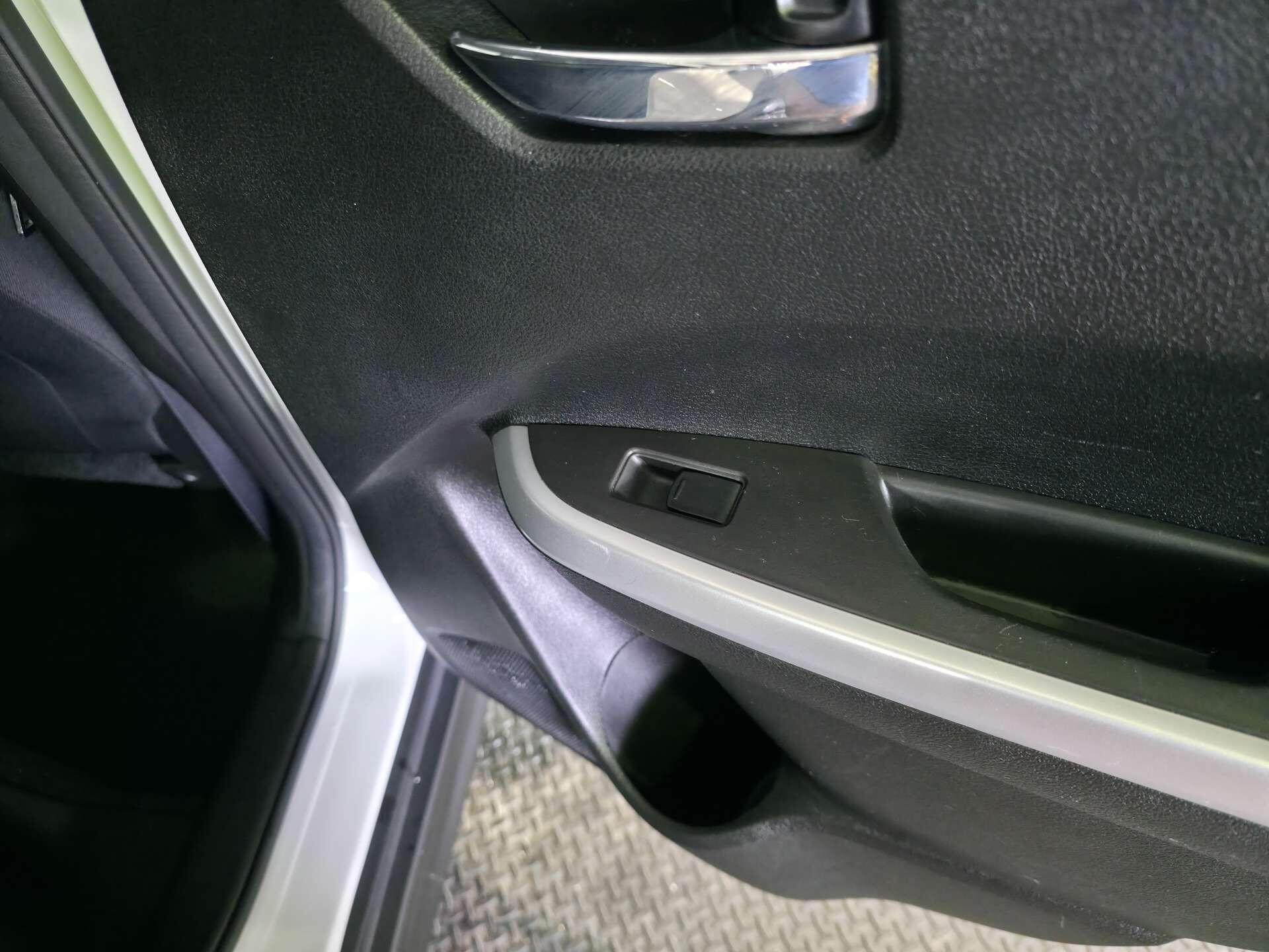 Suzuki Vitara view 45