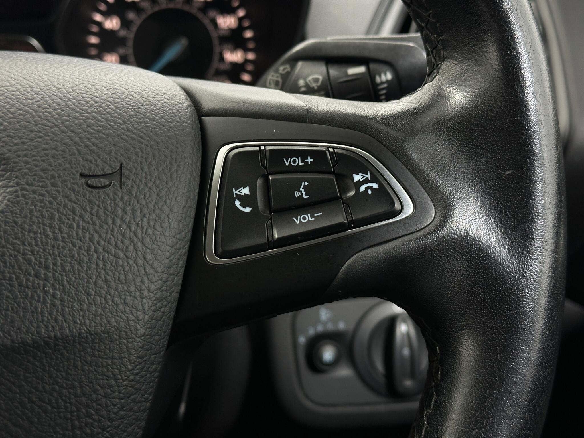 Ford Kuga view 16