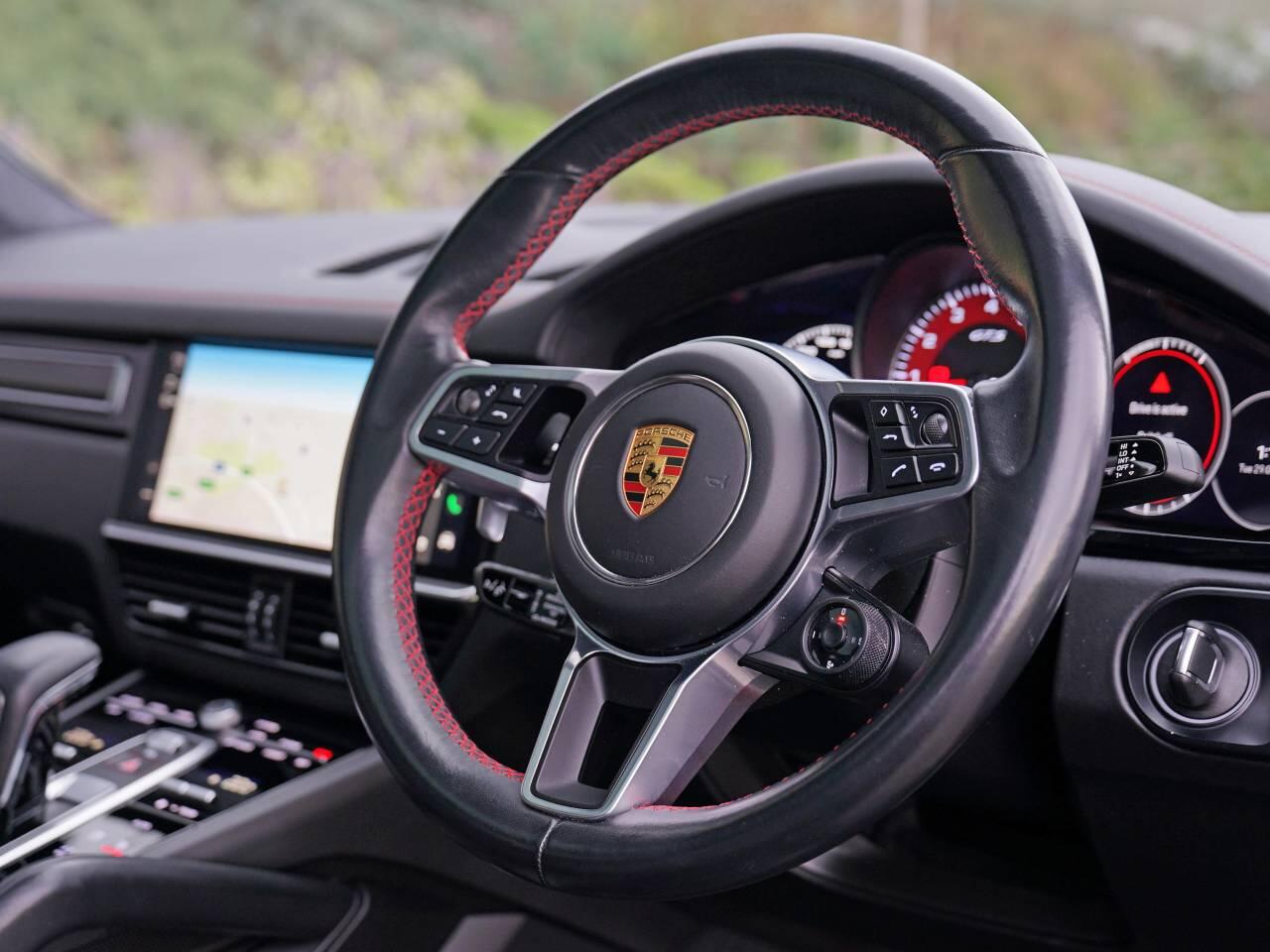 Porsche Cayenne view 4