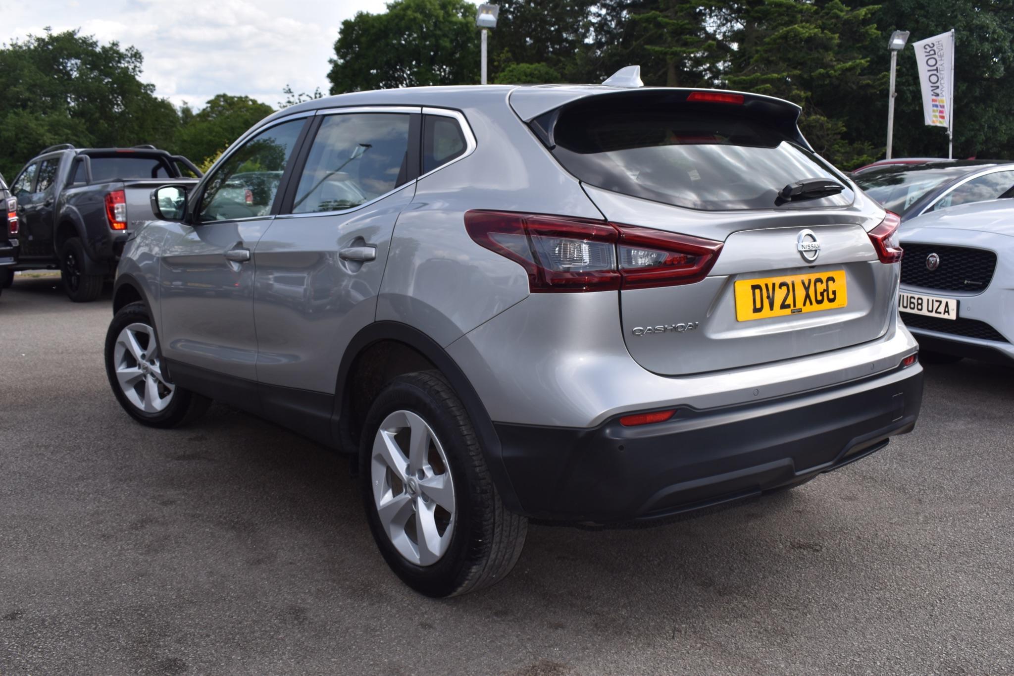 Qashqai - 1.3 DIG-T Acenta Premium Euro 6 (s/s) 5dr - Image 5