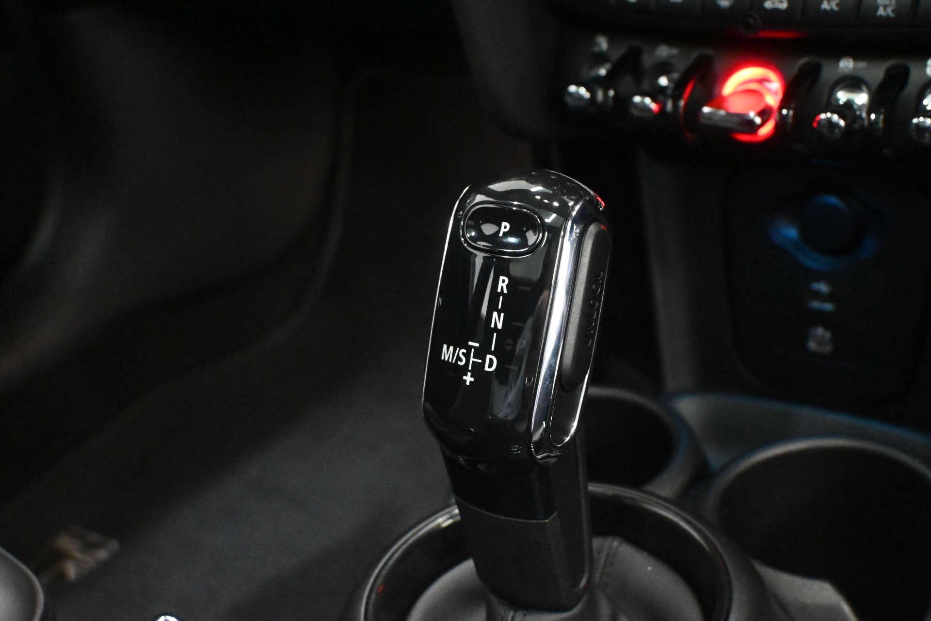 Mini Hatch view 55