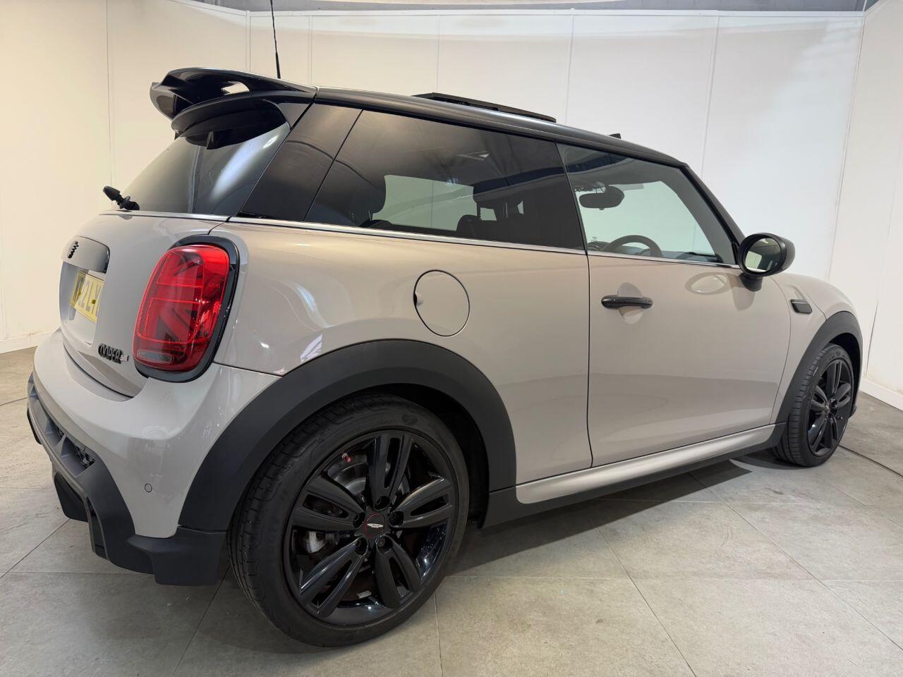 Mini Cooper view 60