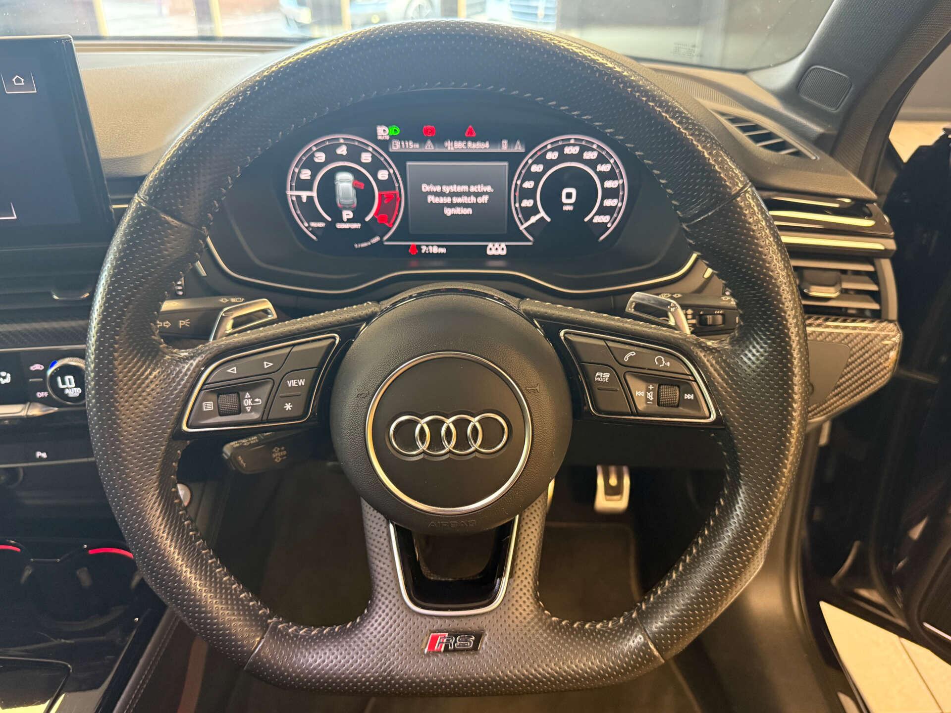 Audi RS4 view 37