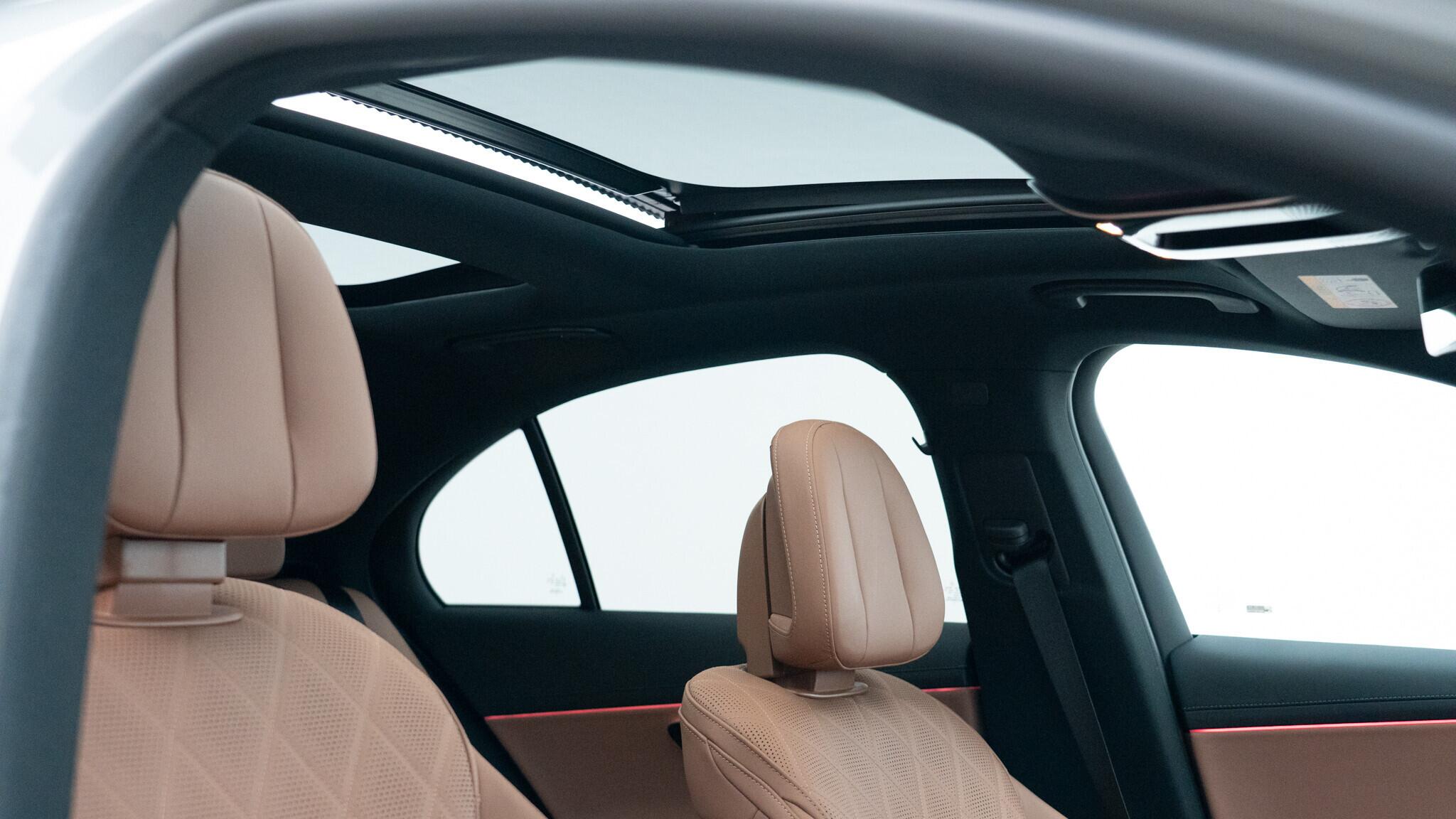Mercedes-Benz E-Class view 13