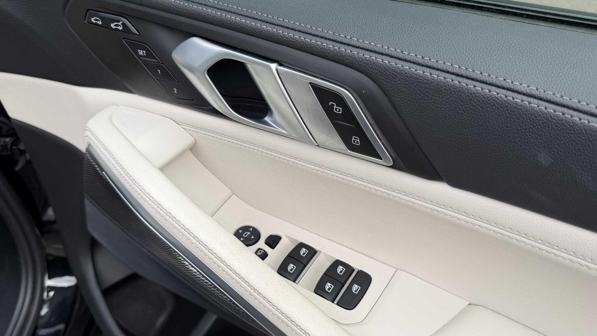 BMW X6 view 34