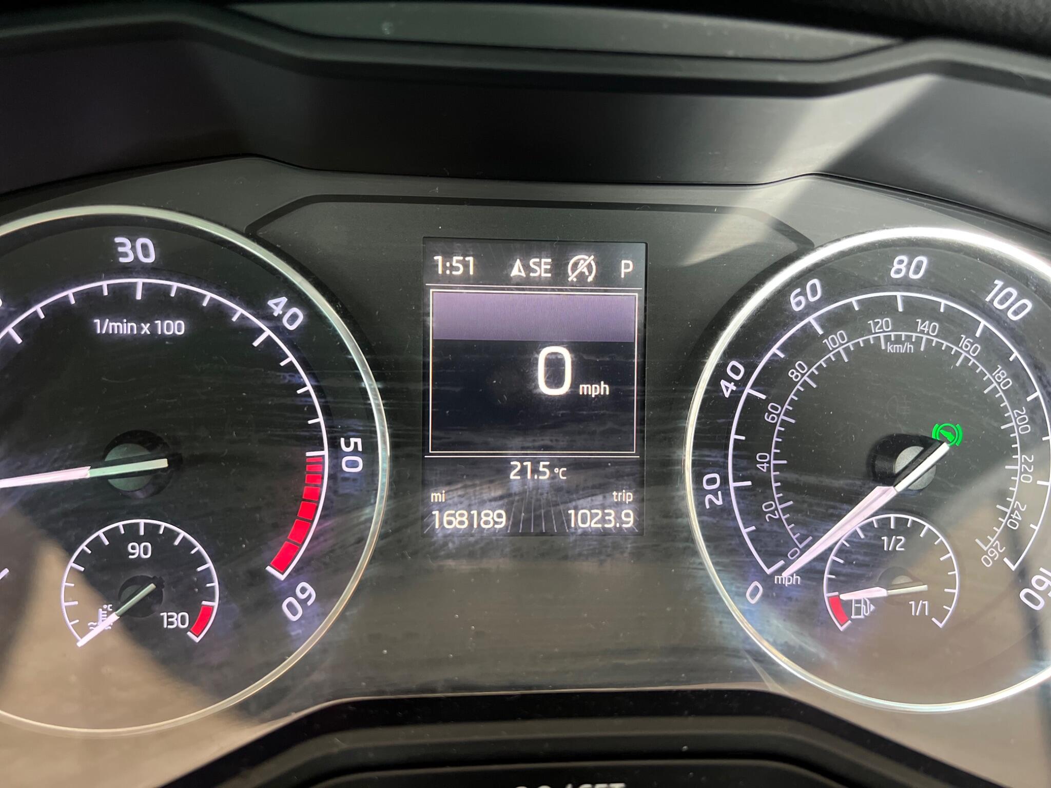Skoda Superb view 8