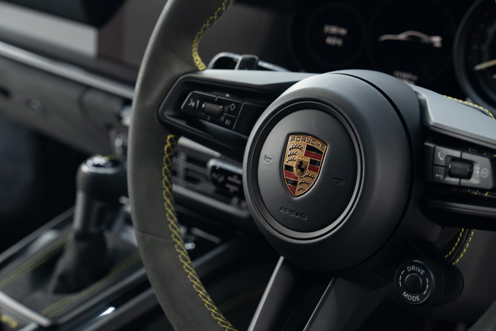 Porsche 911 view 23