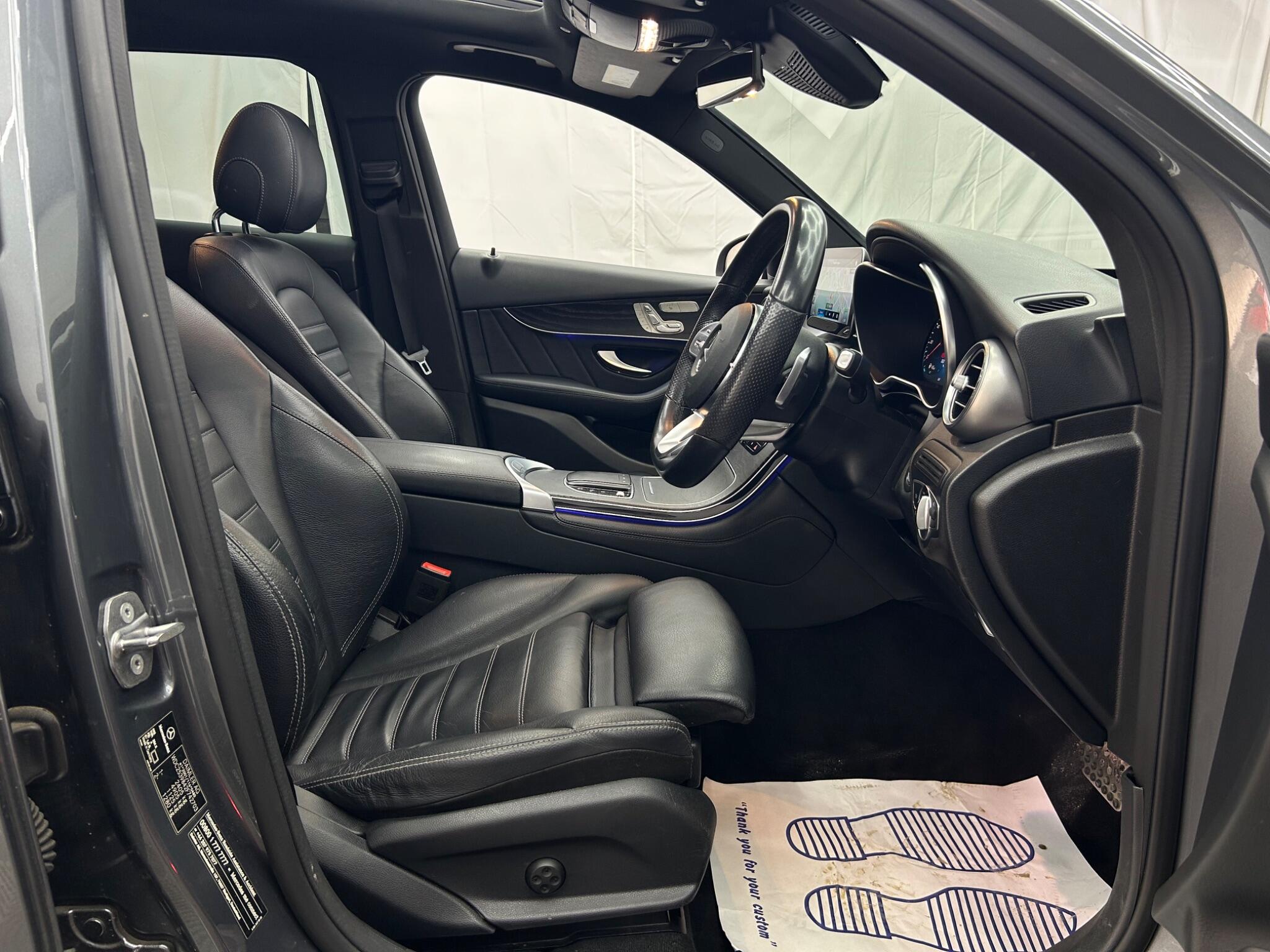 Mercedes-Benz GLC view 23