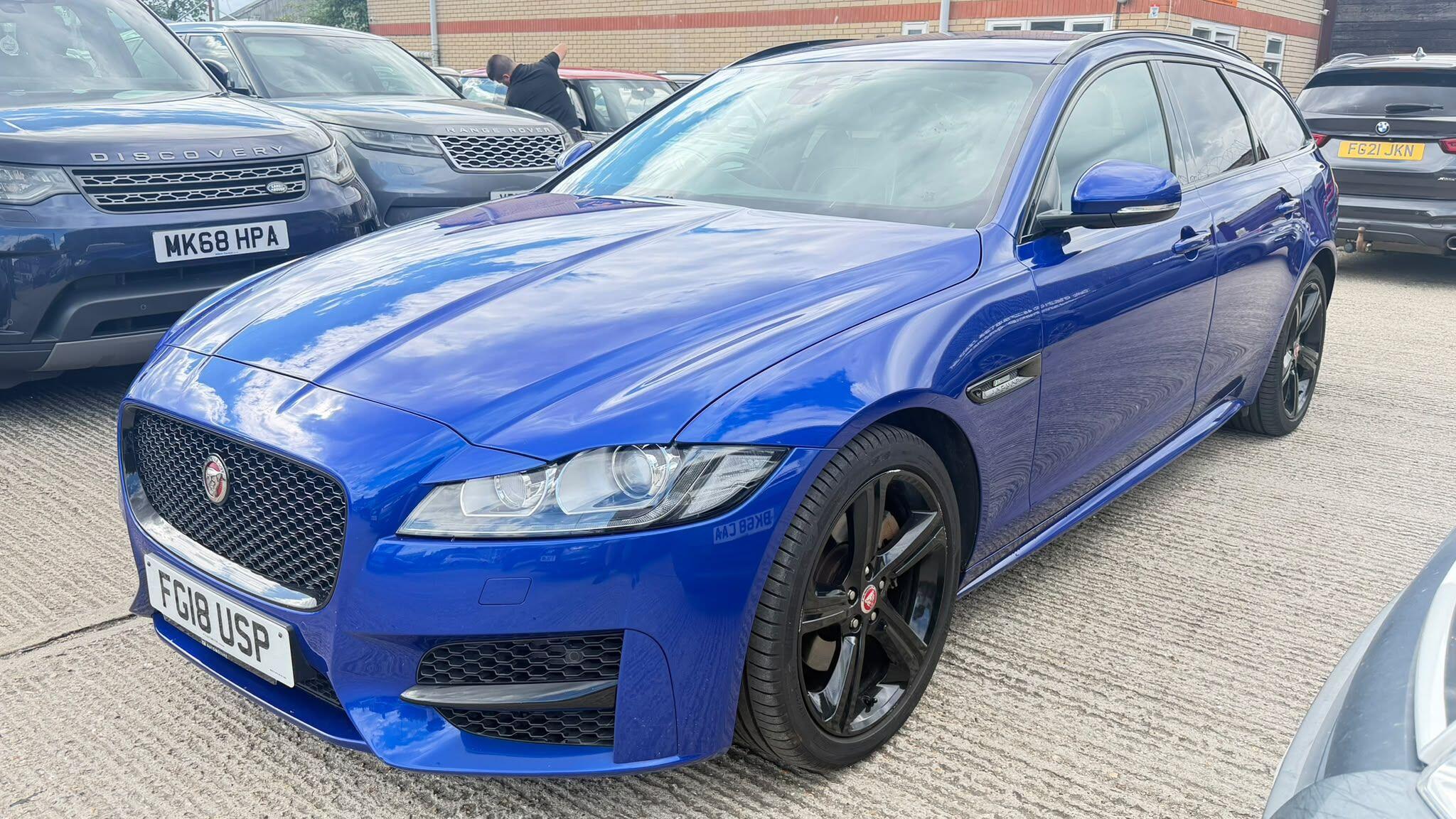 Jaguar XF view 7