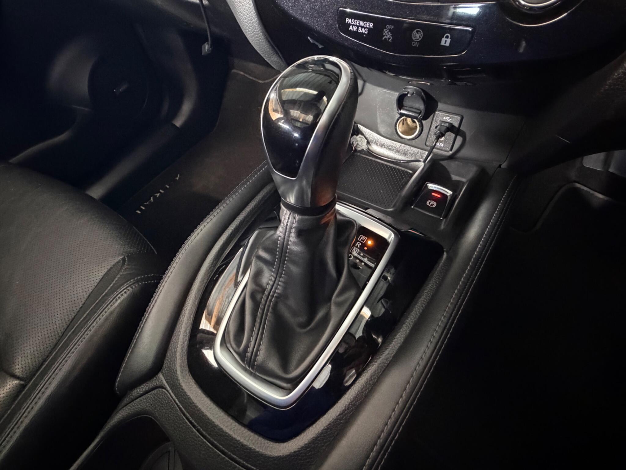 Nissan X-Trail view 35