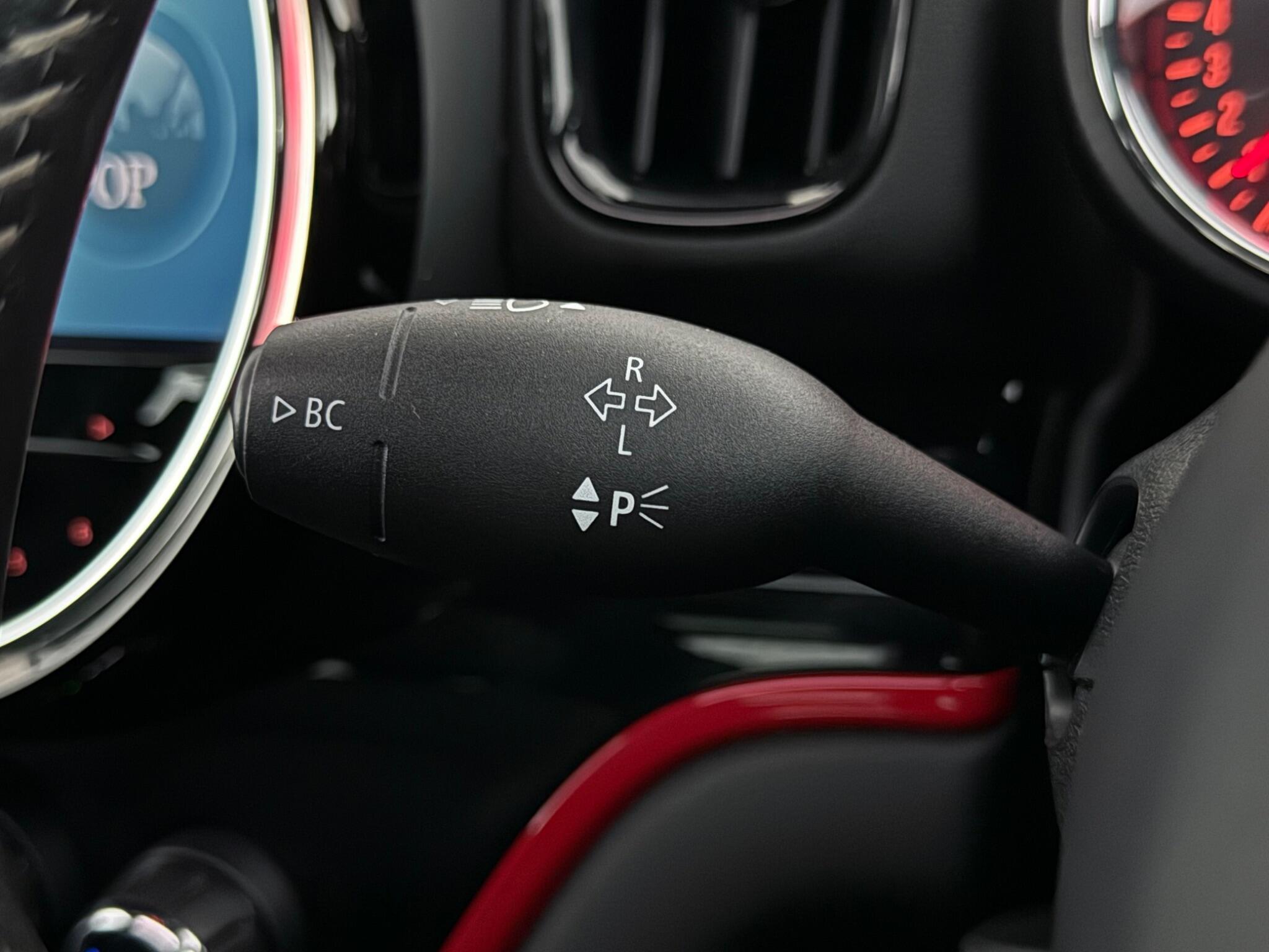 Mini Countryman view 16