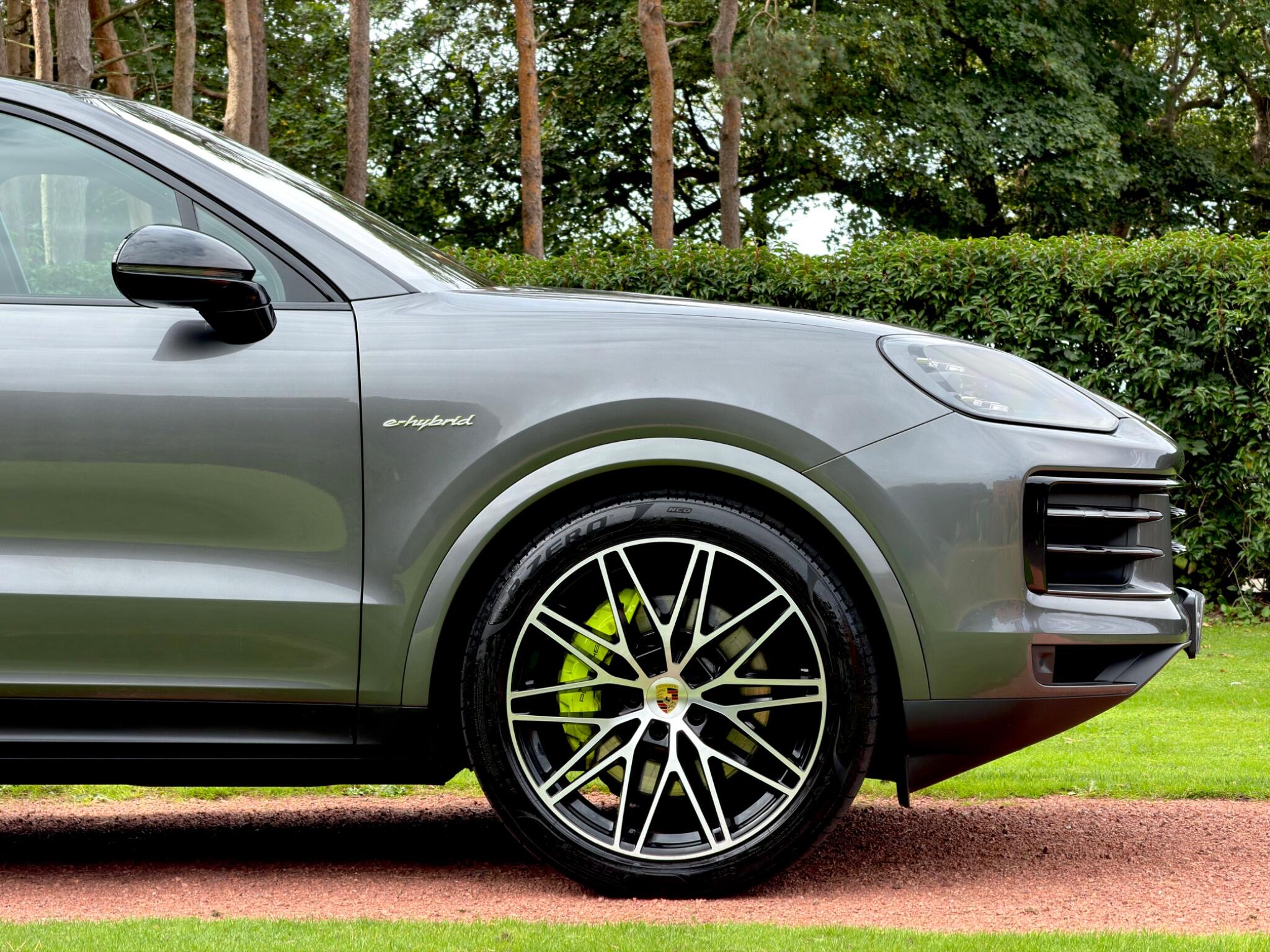 Porsche Cayenne view 44