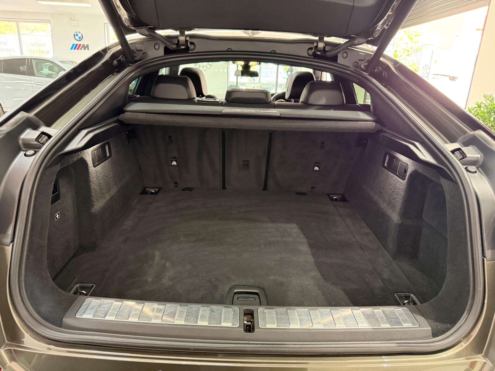 BMW X6 view 44