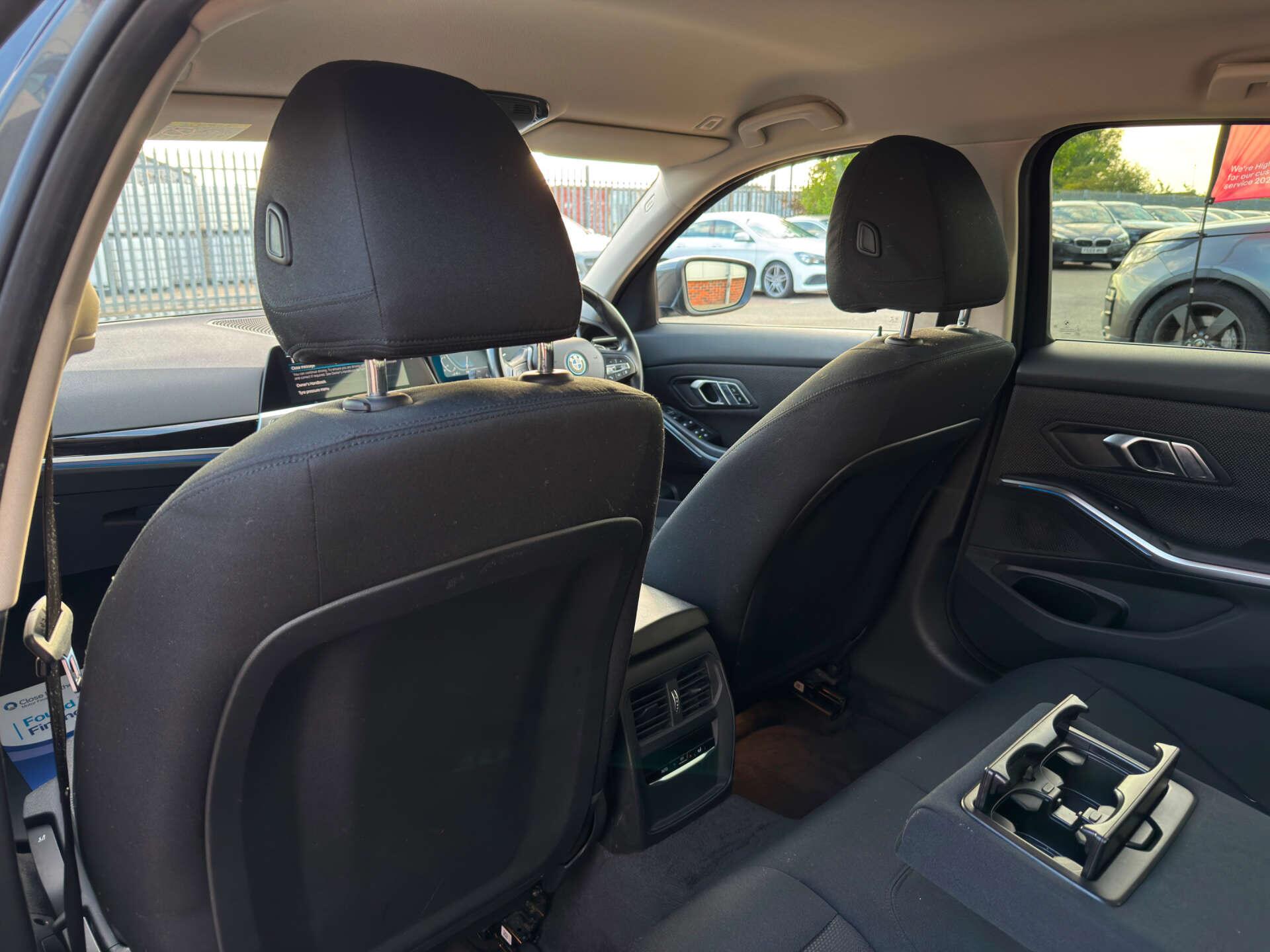 BMW 3 Series view 42