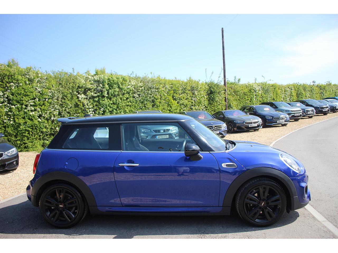 Mini Cooper view 7