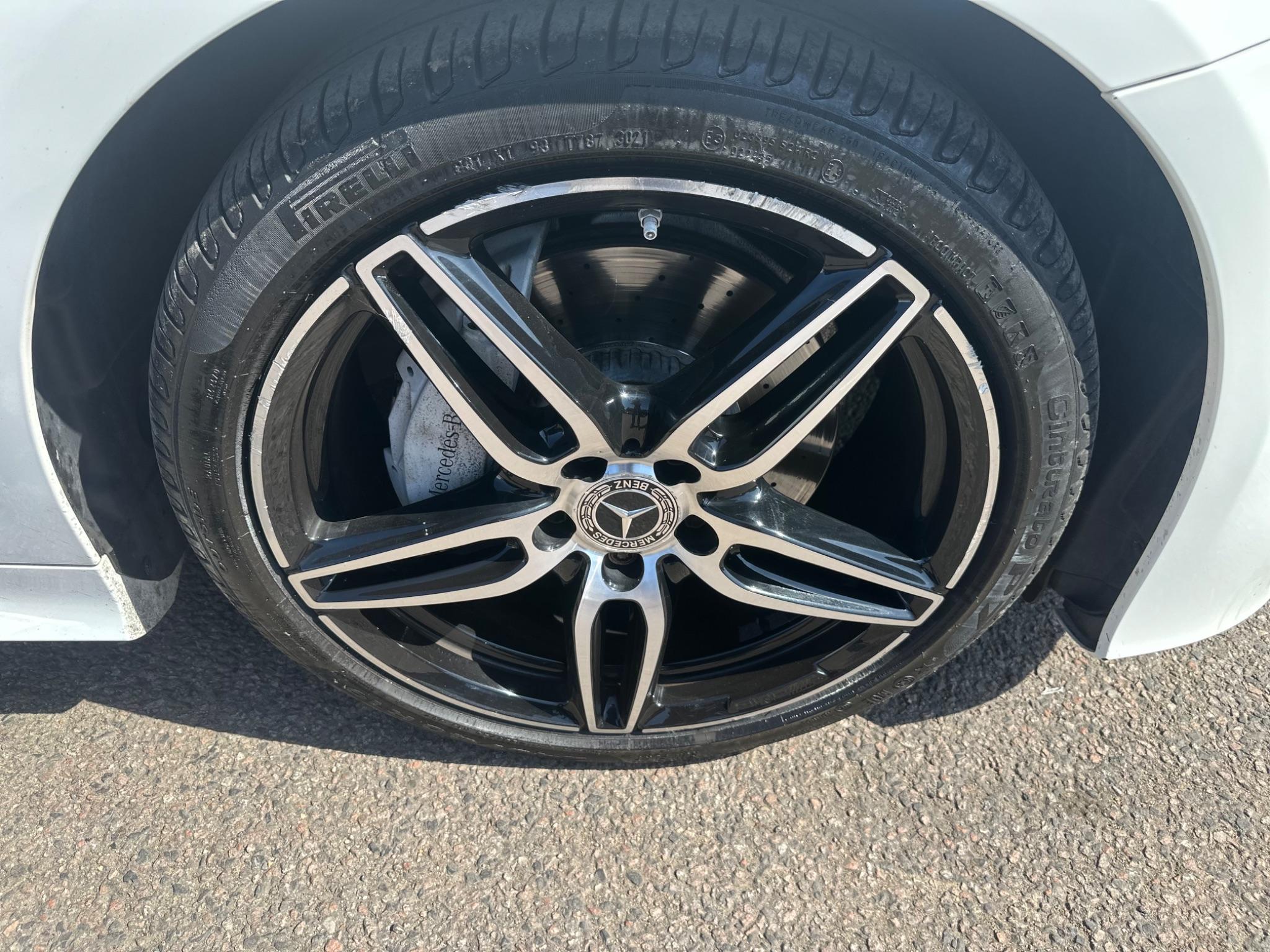 Mercedes-Benz E Class view 7