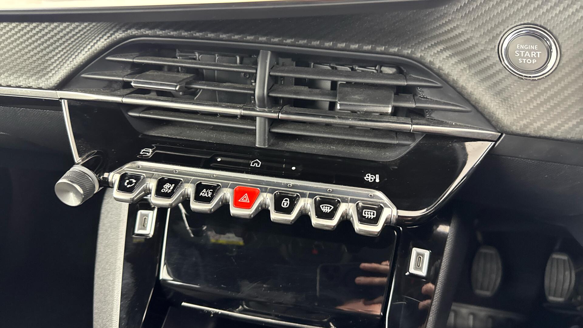 Peugeot 2008 view 33