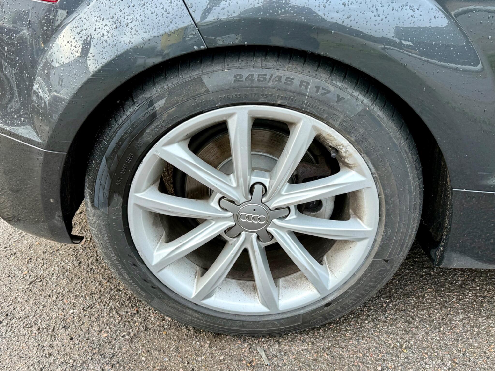 2011 Audi TT image 15