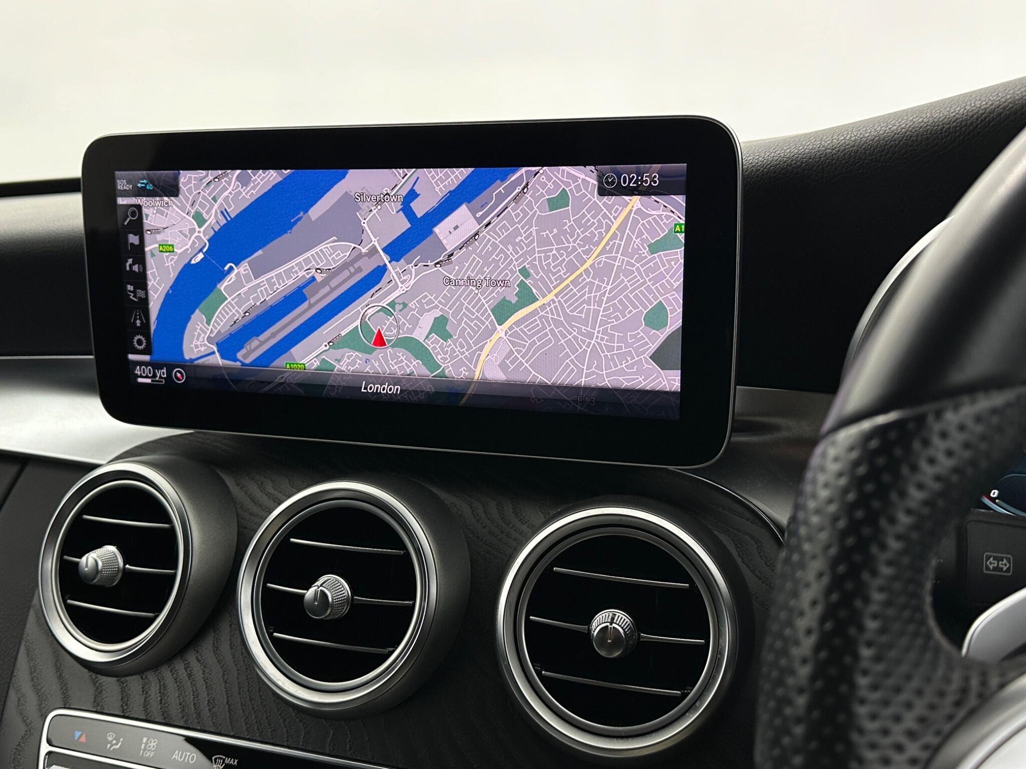 Mercedes-Benz C-Class view 24