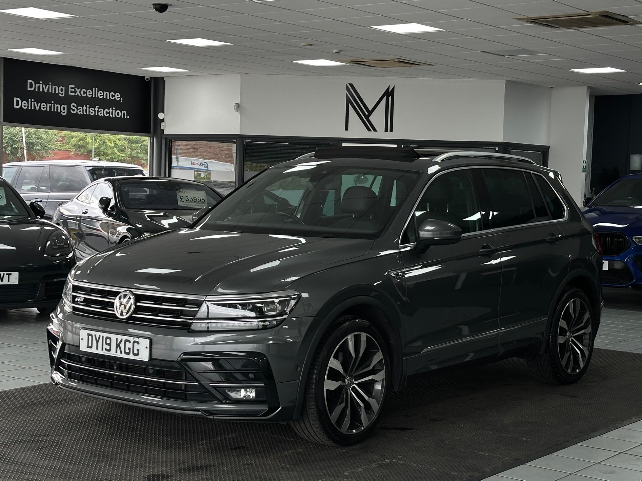Volkswagen Tiguan view 6