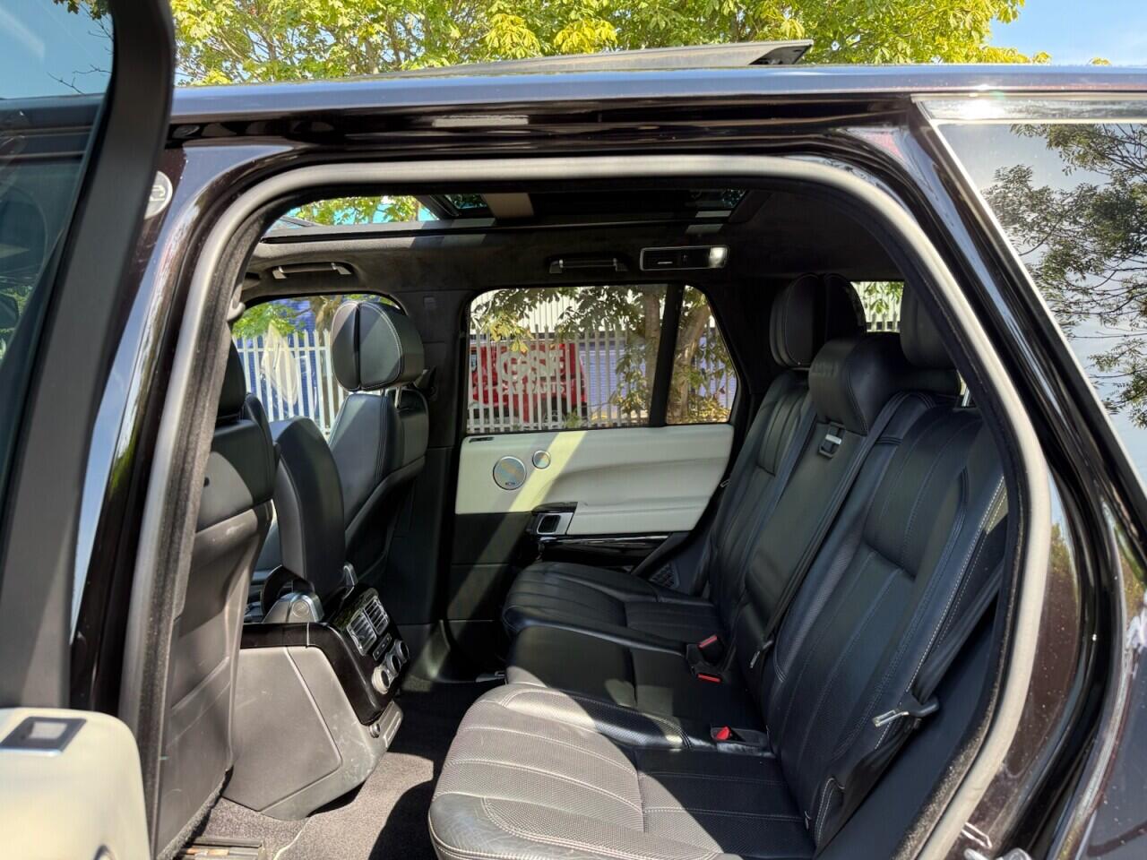 Land Rover Range Rover view 40