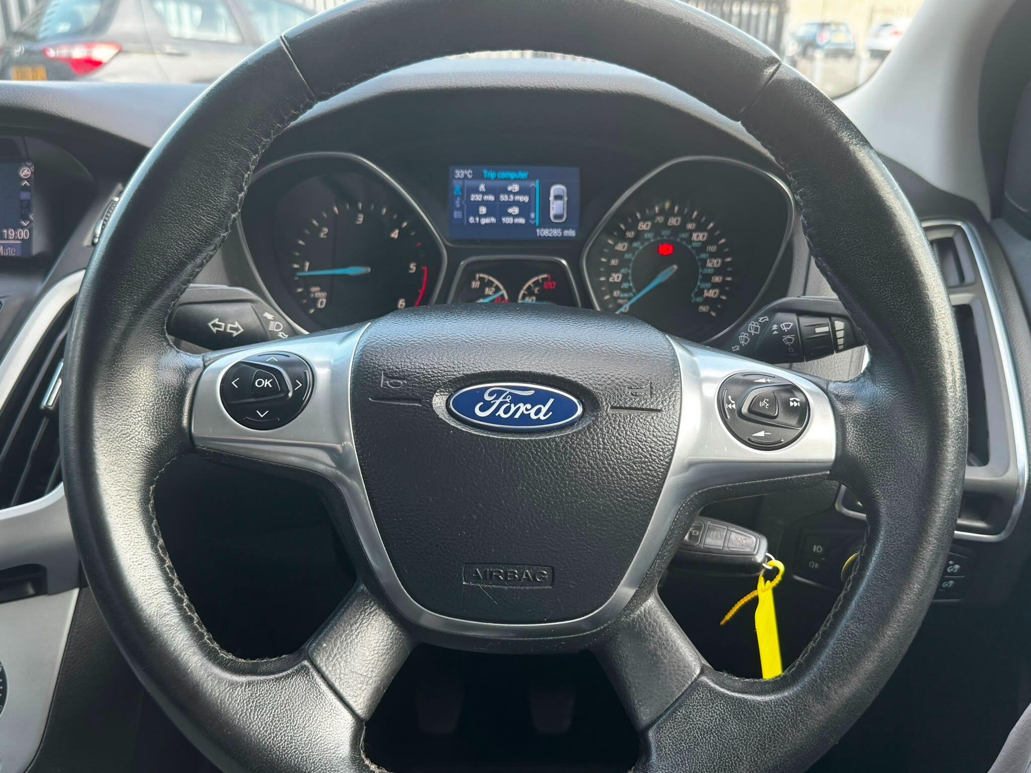 Ford Focus view 21