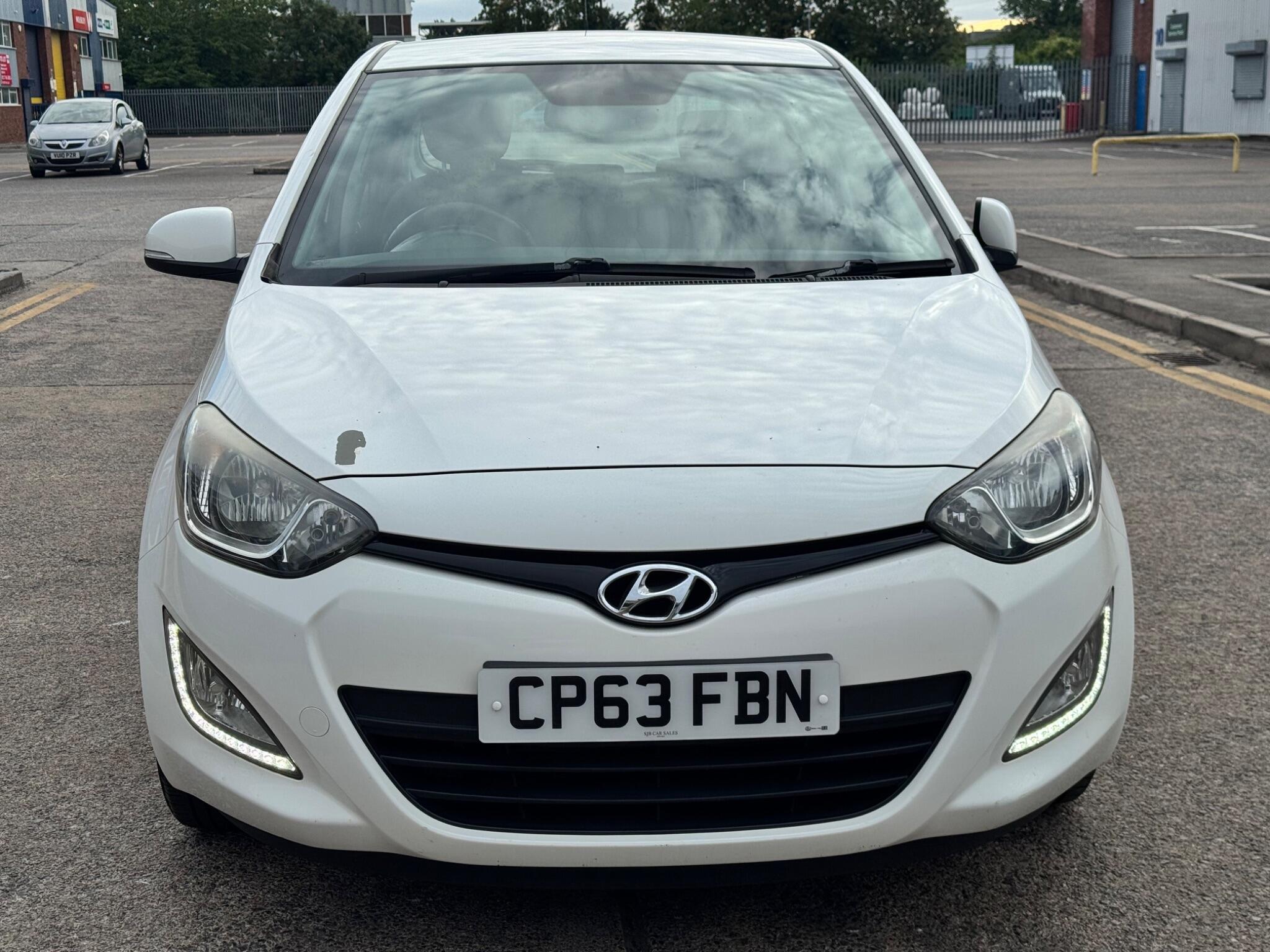Hyundai i20 view 2