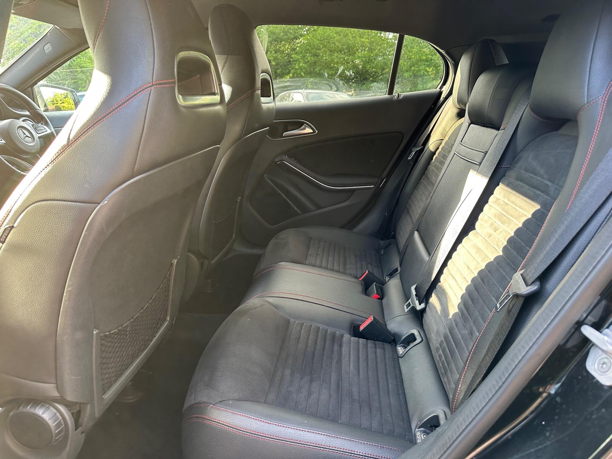 Mercedes-Benz Gla view 16