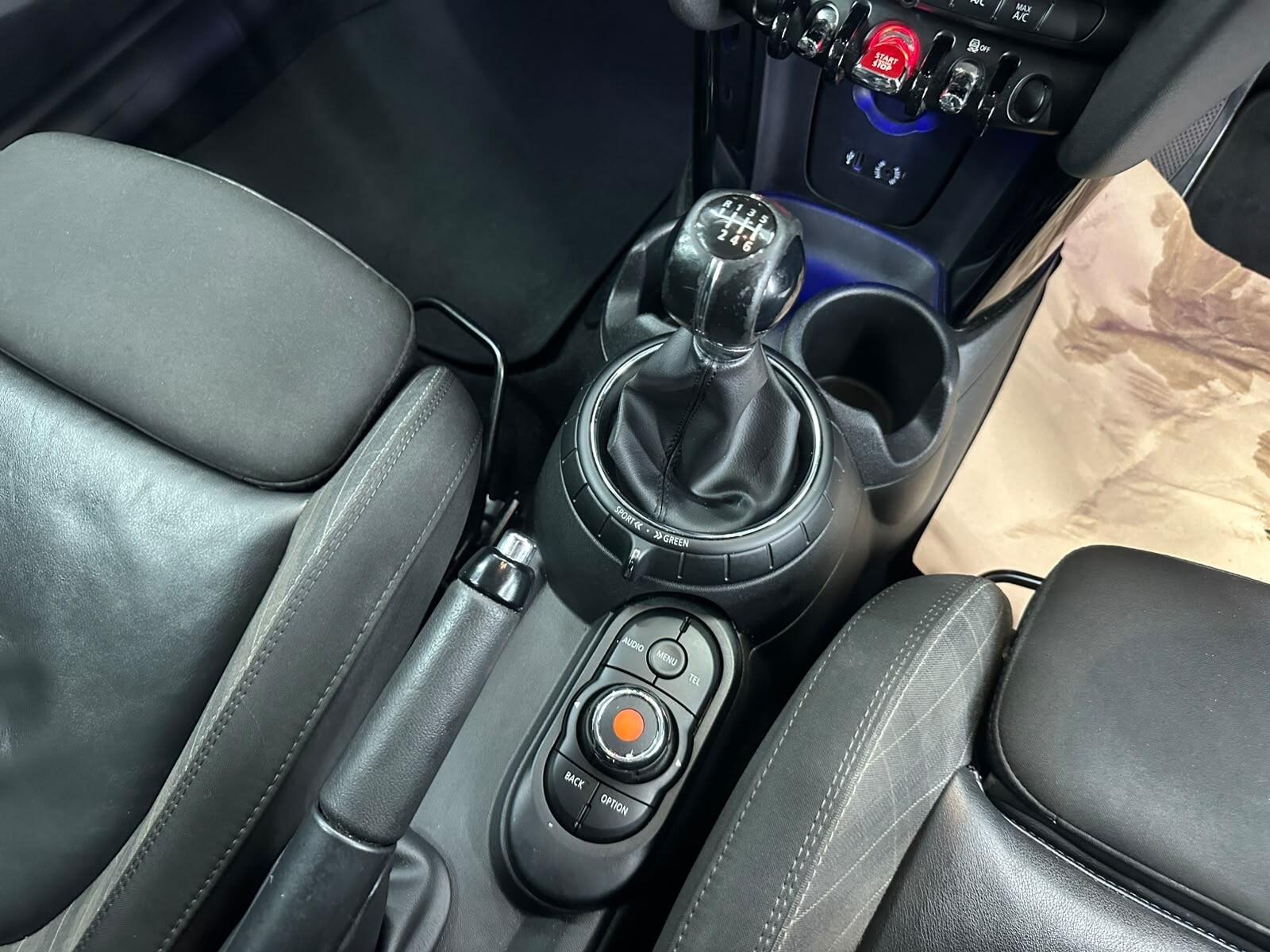 MINI Hatch view 47