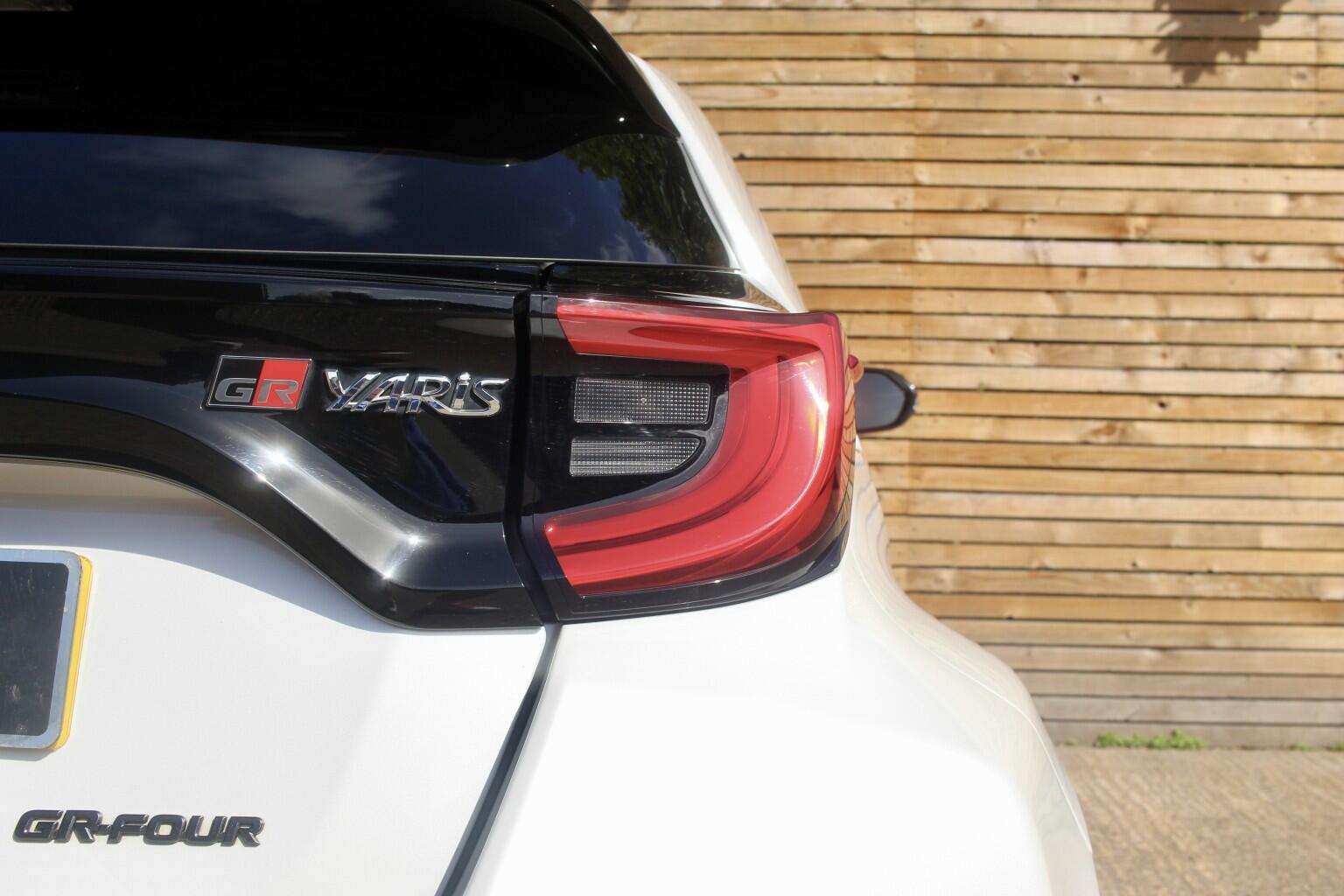 Toyota Yaris view 30