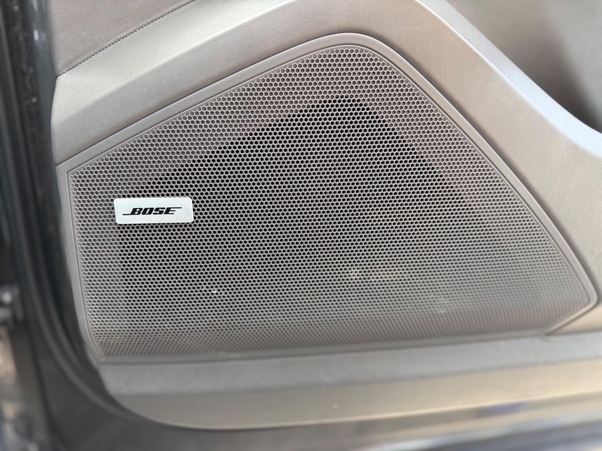 Porsche Cayenne view 24