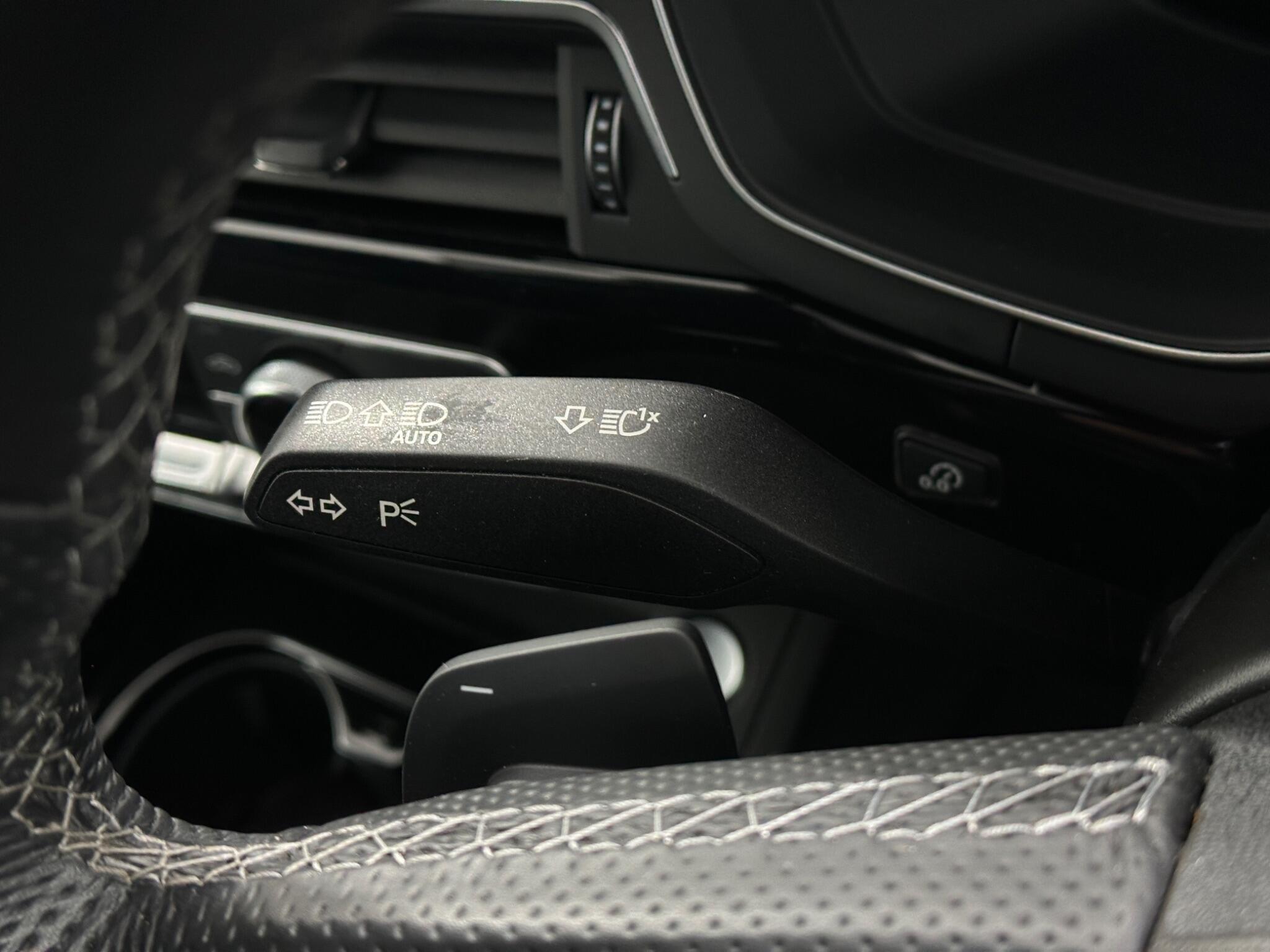 Audi A4 view 14