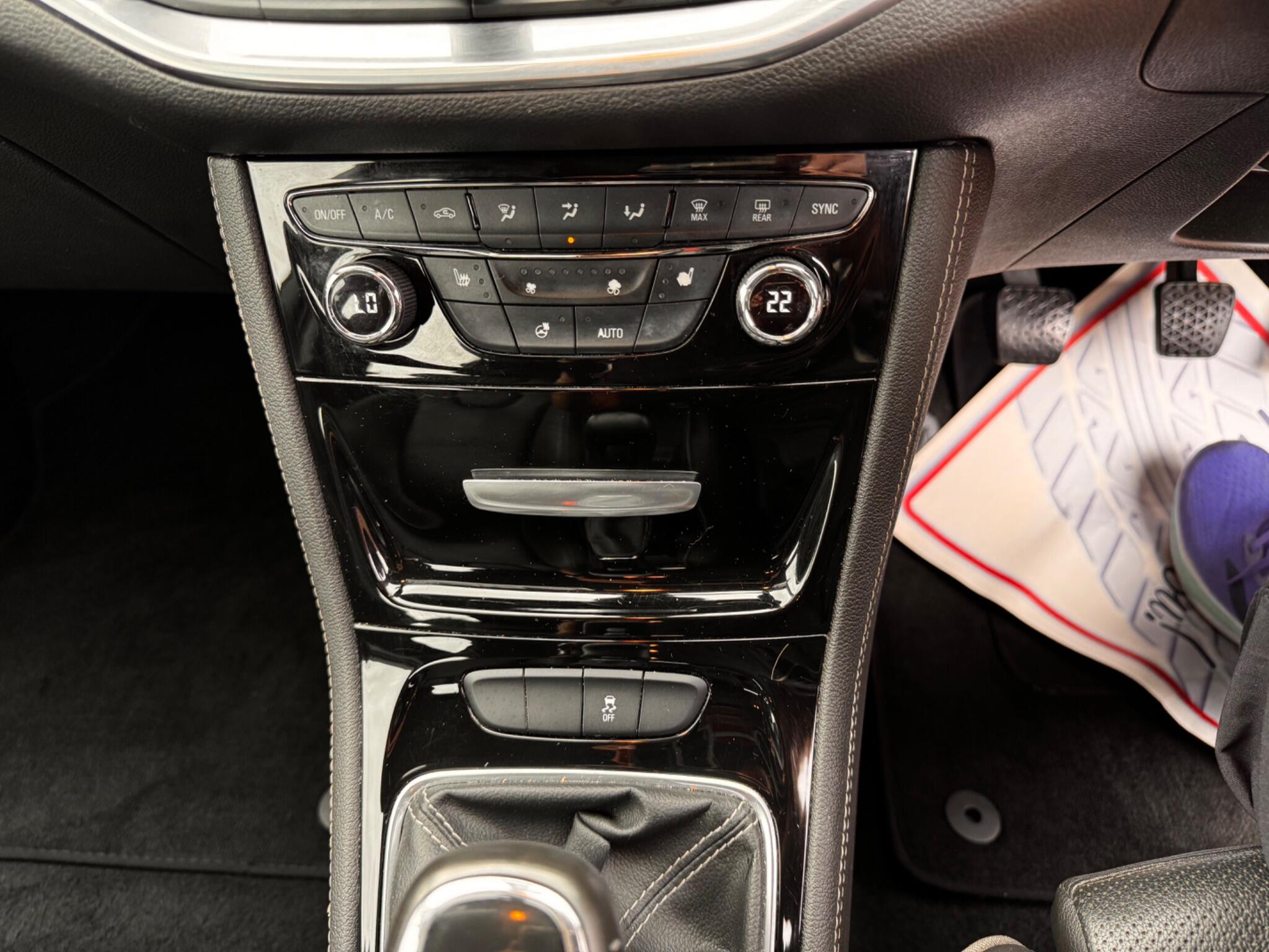 Vauxhall Astra view 40