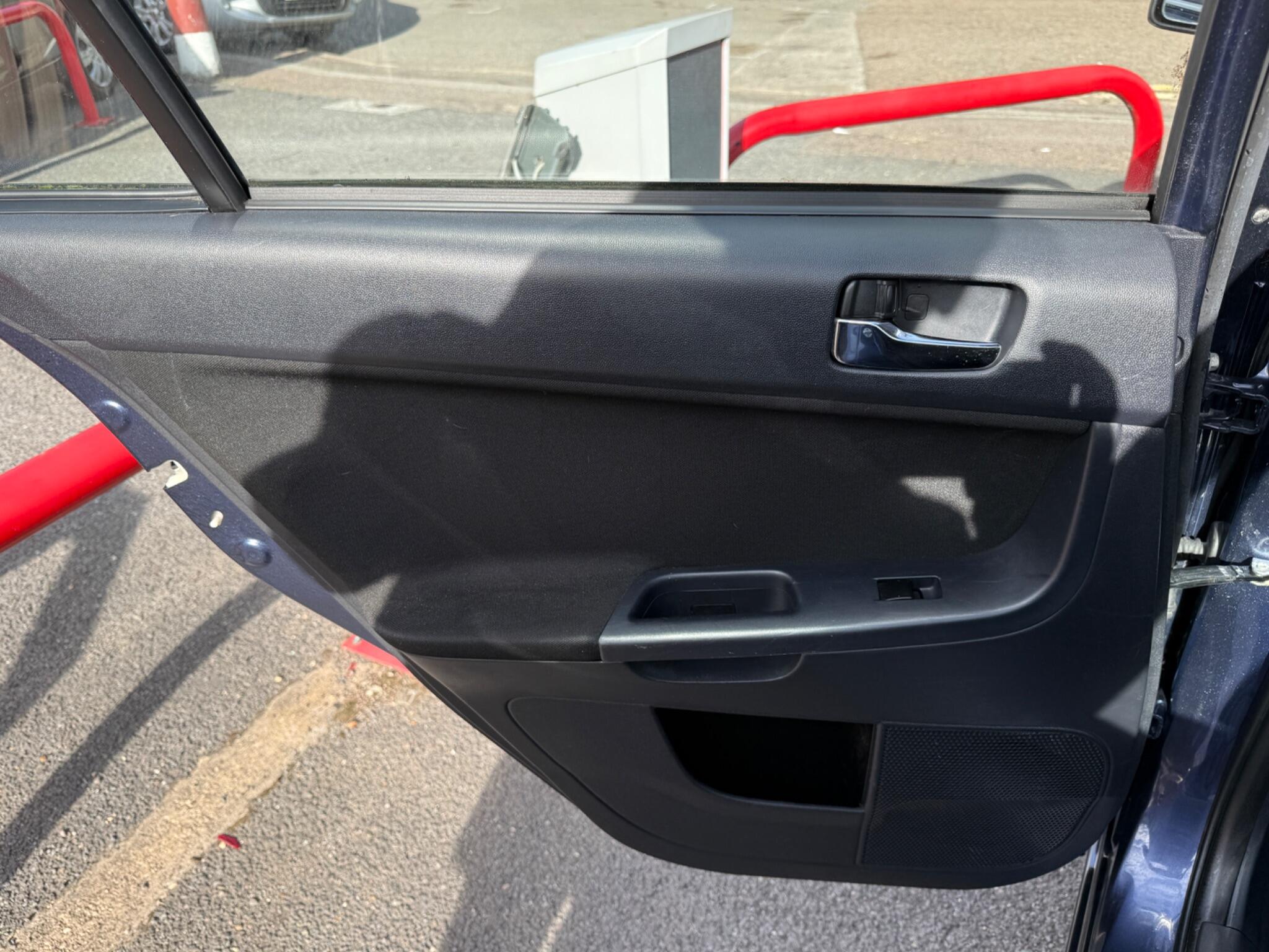 Mitsubishi Lancer - Image 49