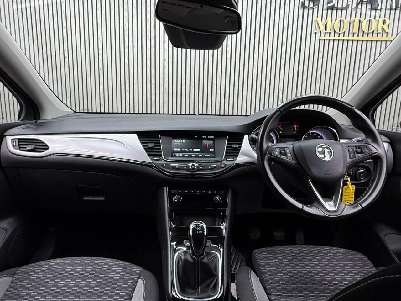 Vauxhall Astra view 7