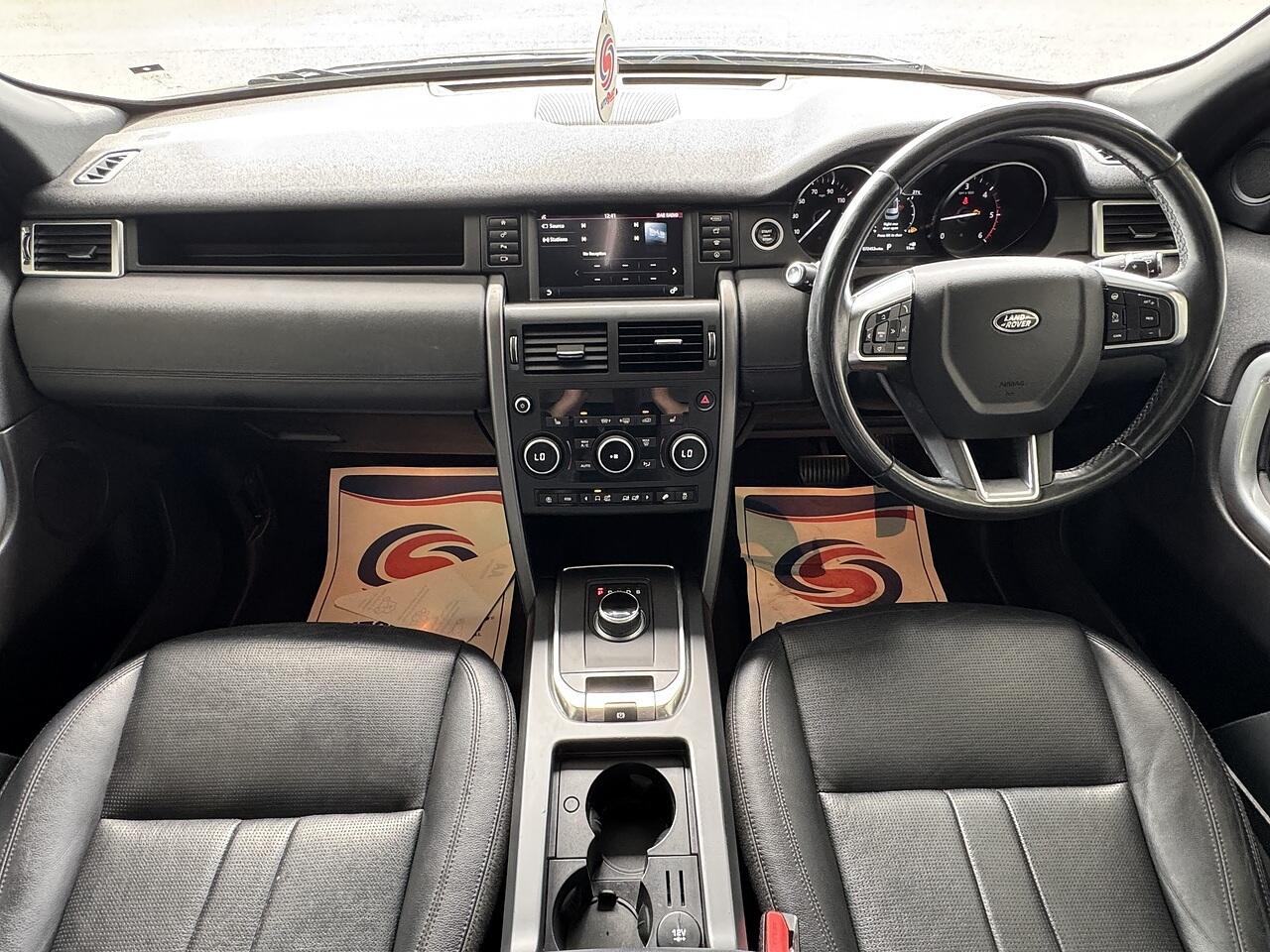 Land Rover Discovery Sport view 16