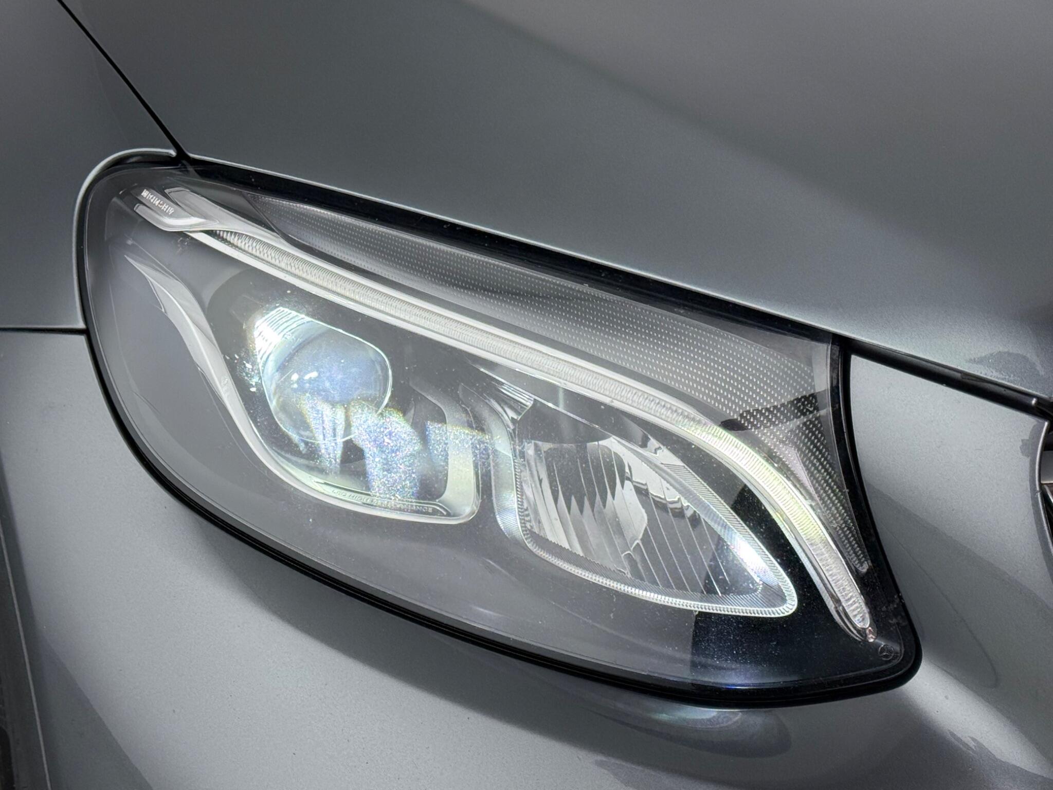 Mercedes-Benz GLC view 10